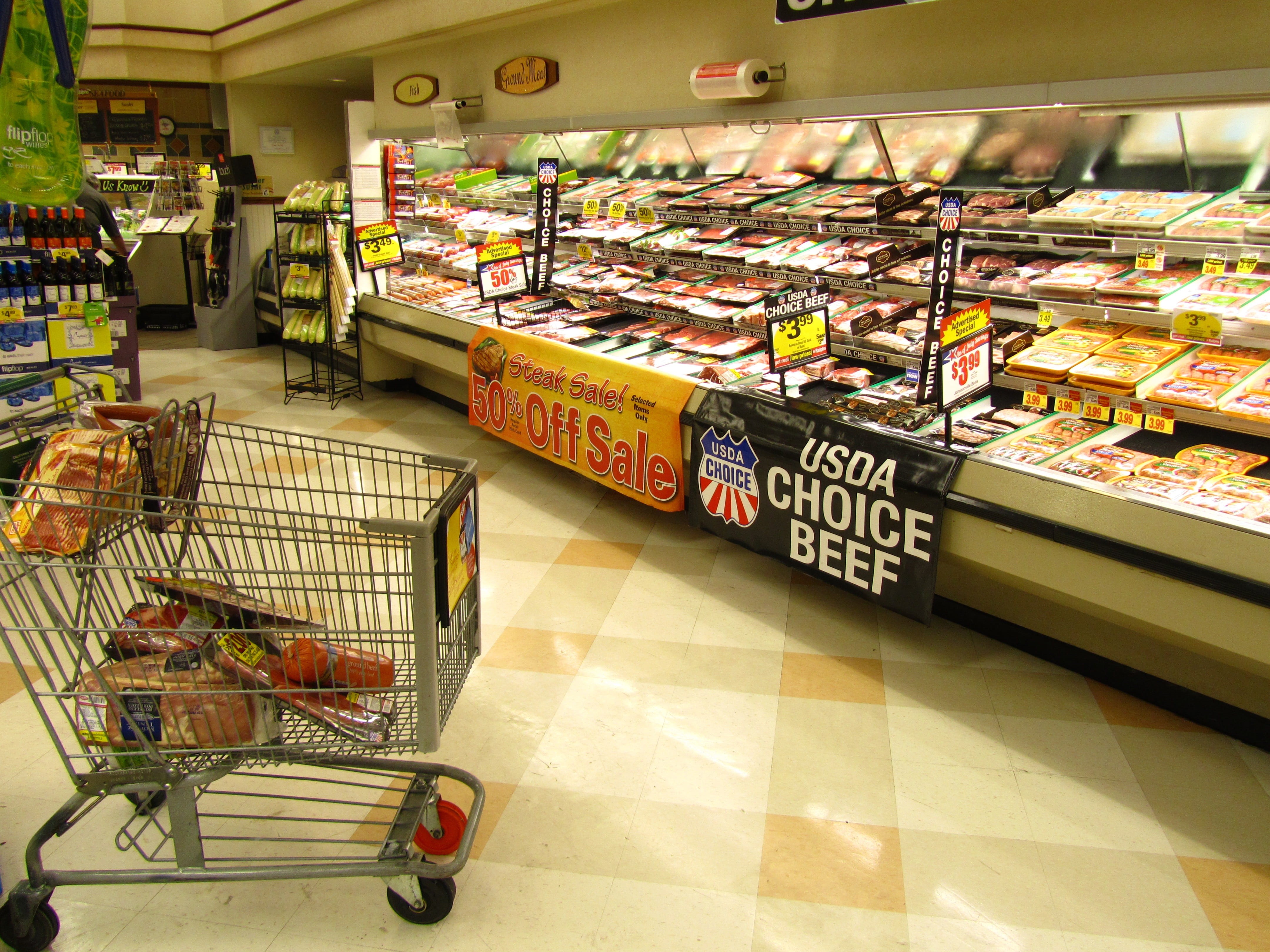 sale, choice, tiled floor, gray, display, food, indoors, consumerism, shop, grocery, fruit, 4K, counter, basket, arrangement, freezer, supermarket, for sale, HD Wallpaper
