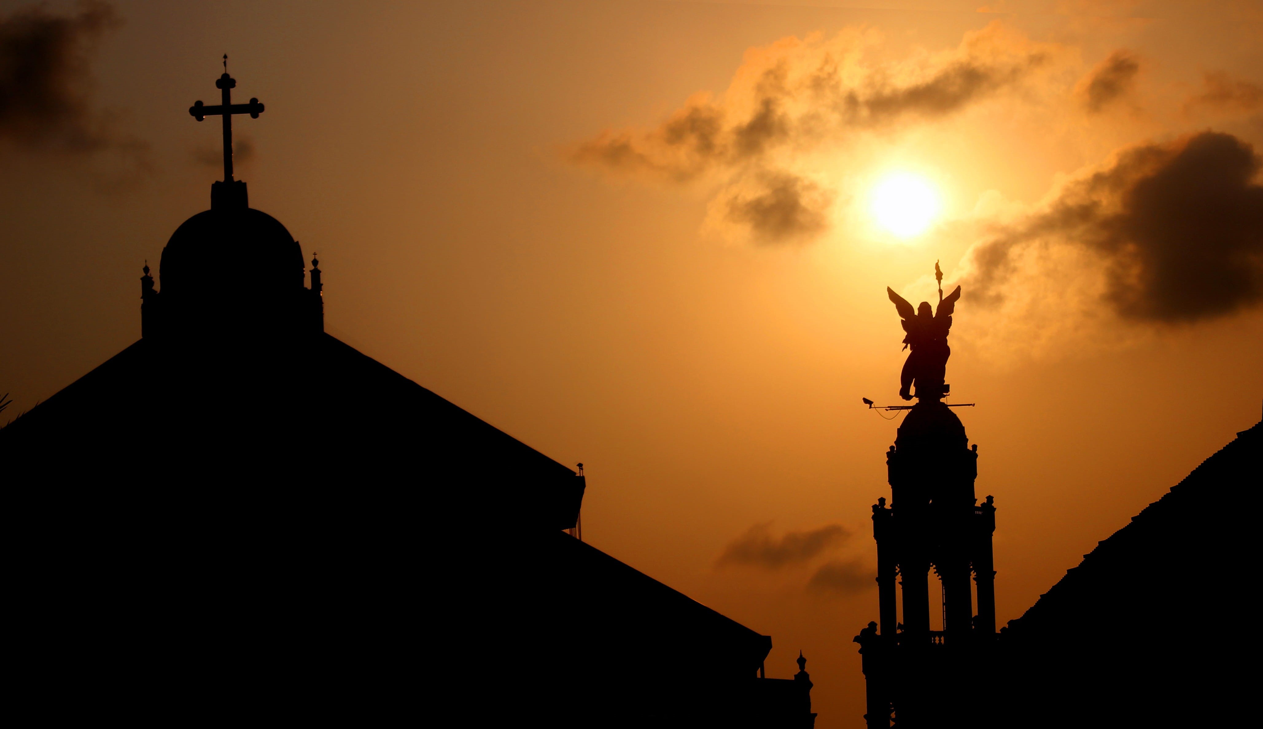 cross, 4K, travel, place of worship, human representation, church, evening, no people, angel, sculpture, architecture, outdoors, spirituality, history, HD Wallpaper