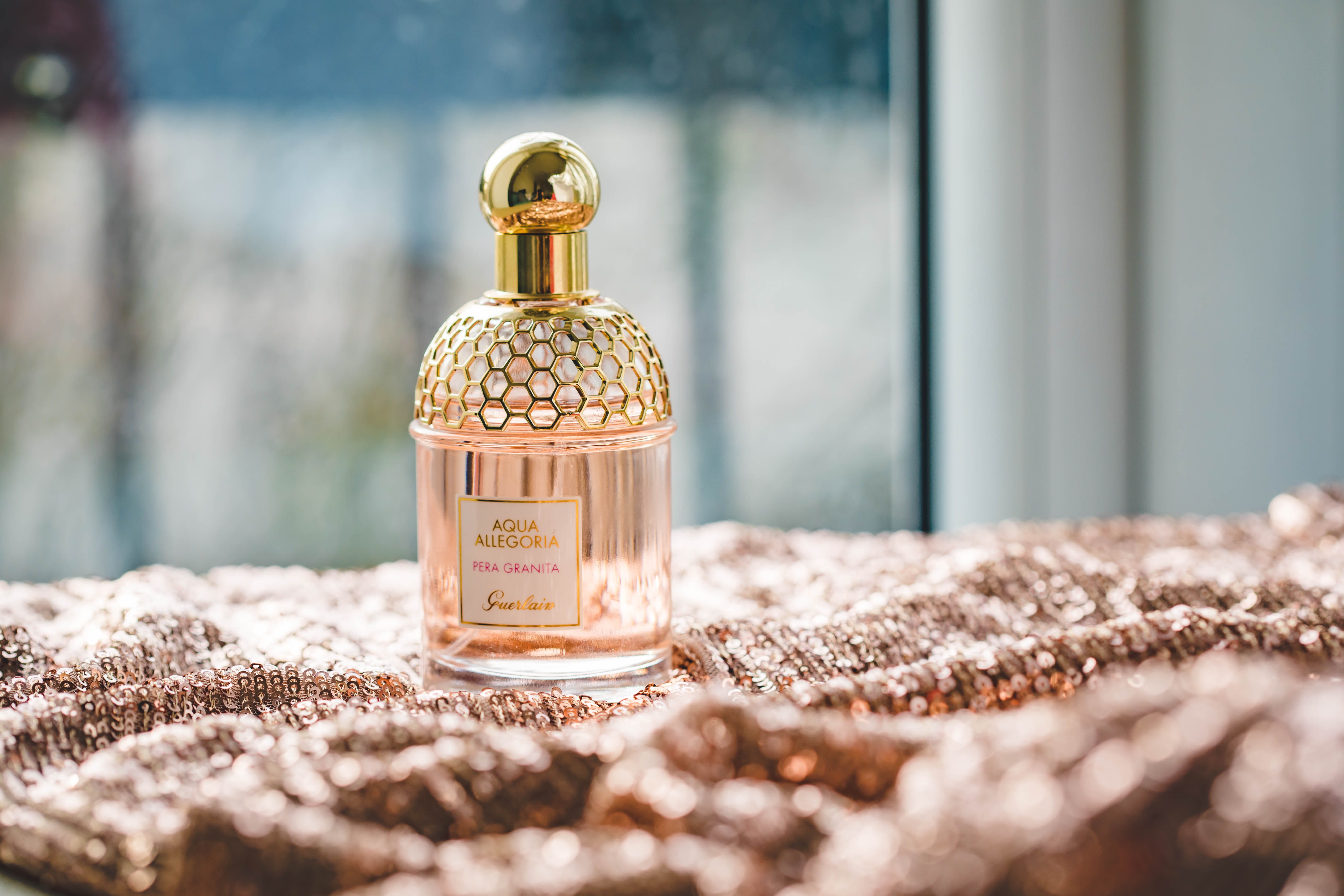 text, fragrance, communication, glass - material, aromatic, close-up, glass, liquid, container, focus on foreground, 5K, photo, jar, focus, selective focus, HD Wallpaper