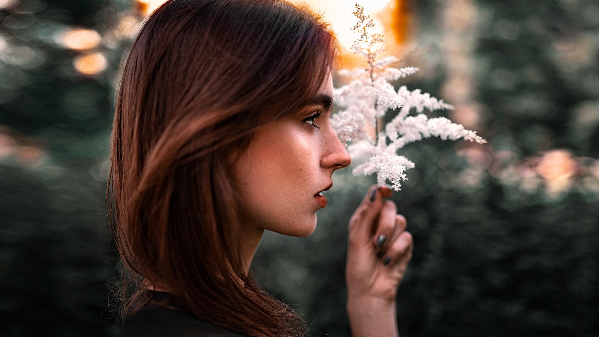 one person, profile view, headshot, redhead, beauty, holding, beauty in nature, adult, smelling, beautiful woman, young adult, hairstyle, human face, plant, HD Wallpaper