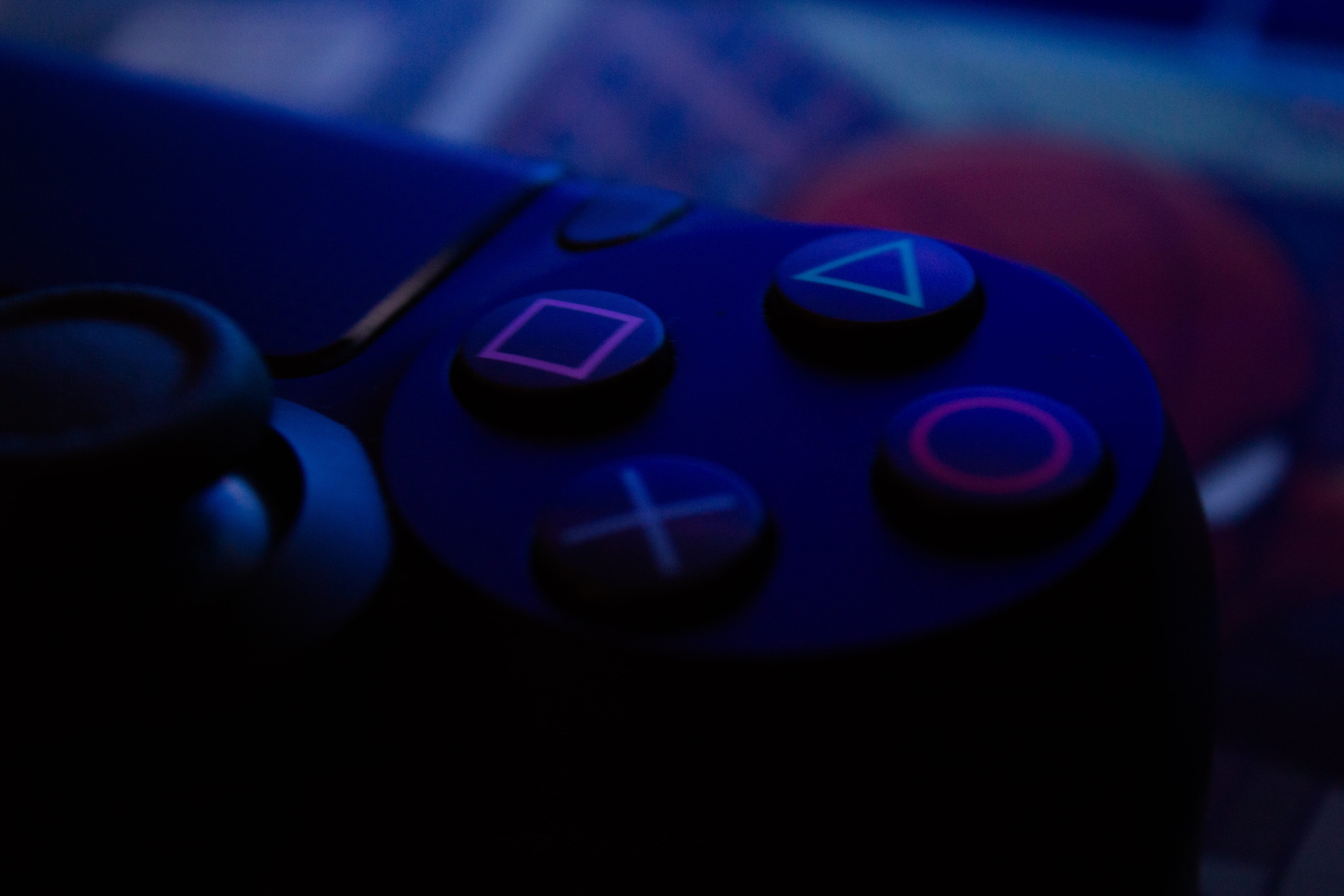 close-up, indoors, entertainment center, keyboard, selective focus, control, blurred motion, display, buttons, keypad, computer, electronics, computer keyboard, HD Wallpaper