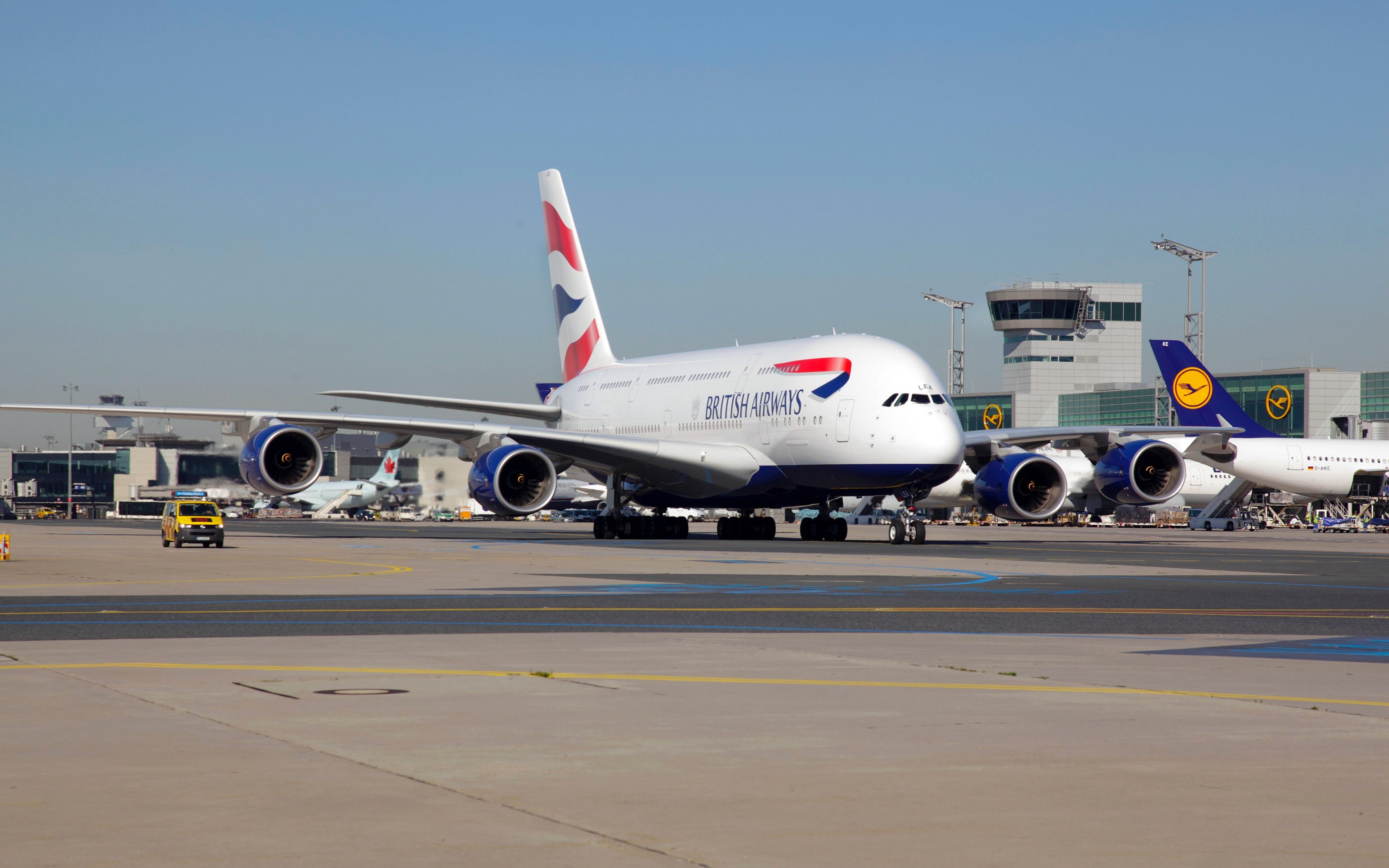 sunlight, commercial airplane, airplane, travel, dual monitors, nature, day, airport runway, air vehicle, multiple display, airport, 4K, A380, blue, mode of transportation, HD Wallpaper