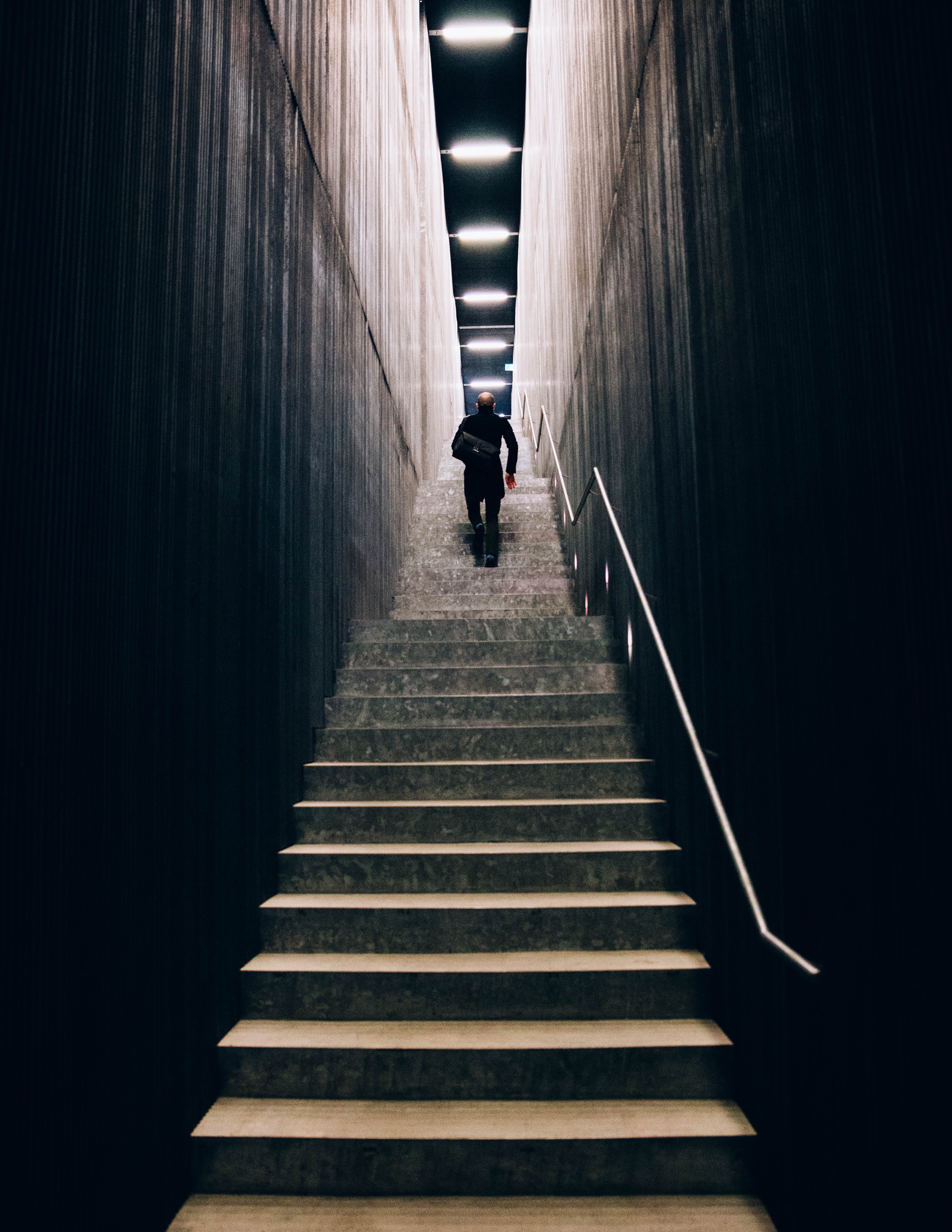 pants, horror, built structure, illuminated, architecture, the way forward, black, stairs, steps and staircases, going, full length, people, light at the end of the tunnel, Phone HD Wallpaper