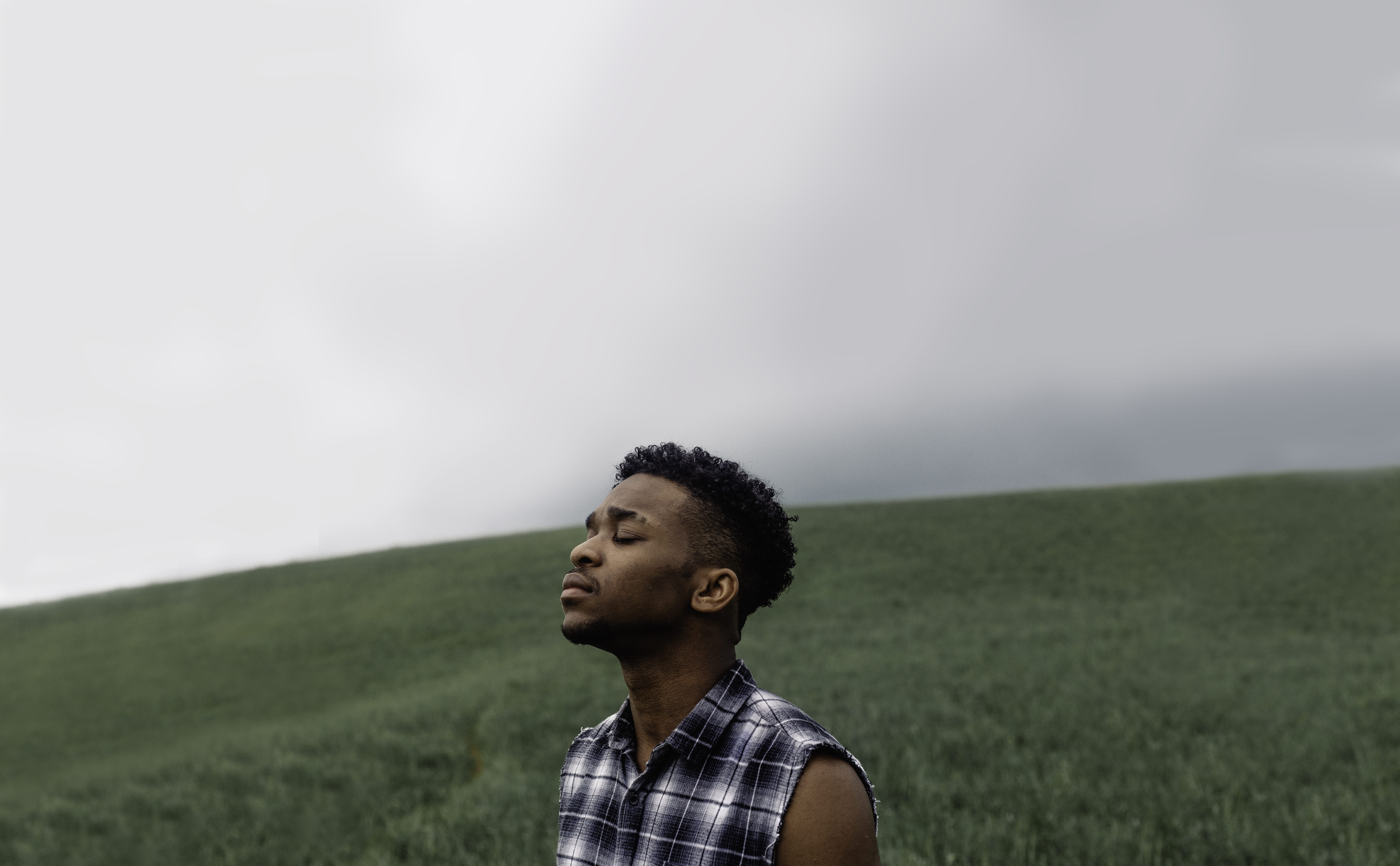 button, green, landscape, pray, outdoors, day, white, sky, person, one person, gray, alone, standing, sleeveless, adult, nature, contemplation, praying, HD Wallpaper