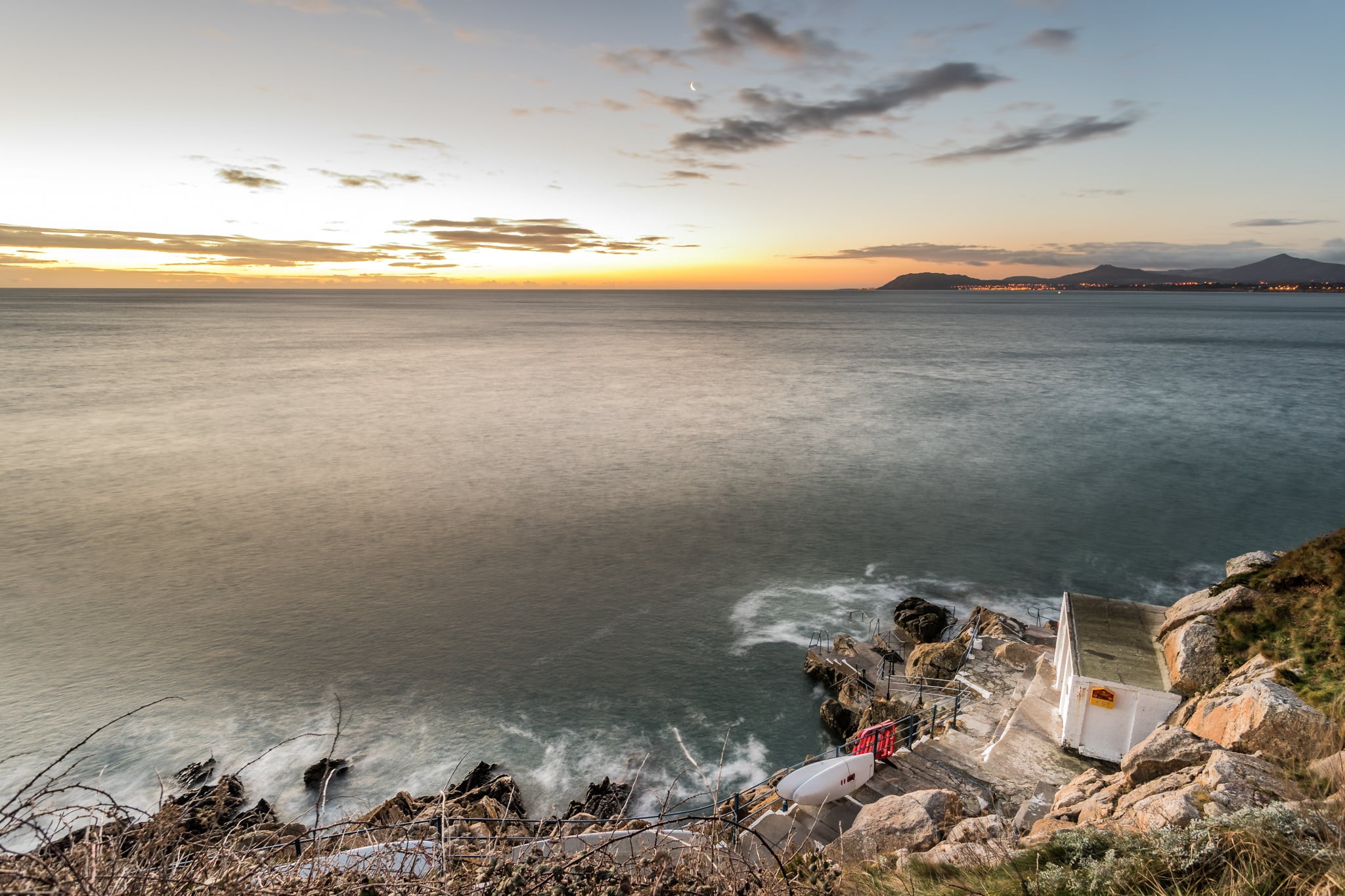 Dublin, clouds, sunrise, cliff, dawn, konica minolta, sony a7, Hawk, photography, wideangle, Killiney, 1080P, sea, rocks, urban, sunset, nature, motion, HD Wallpaper