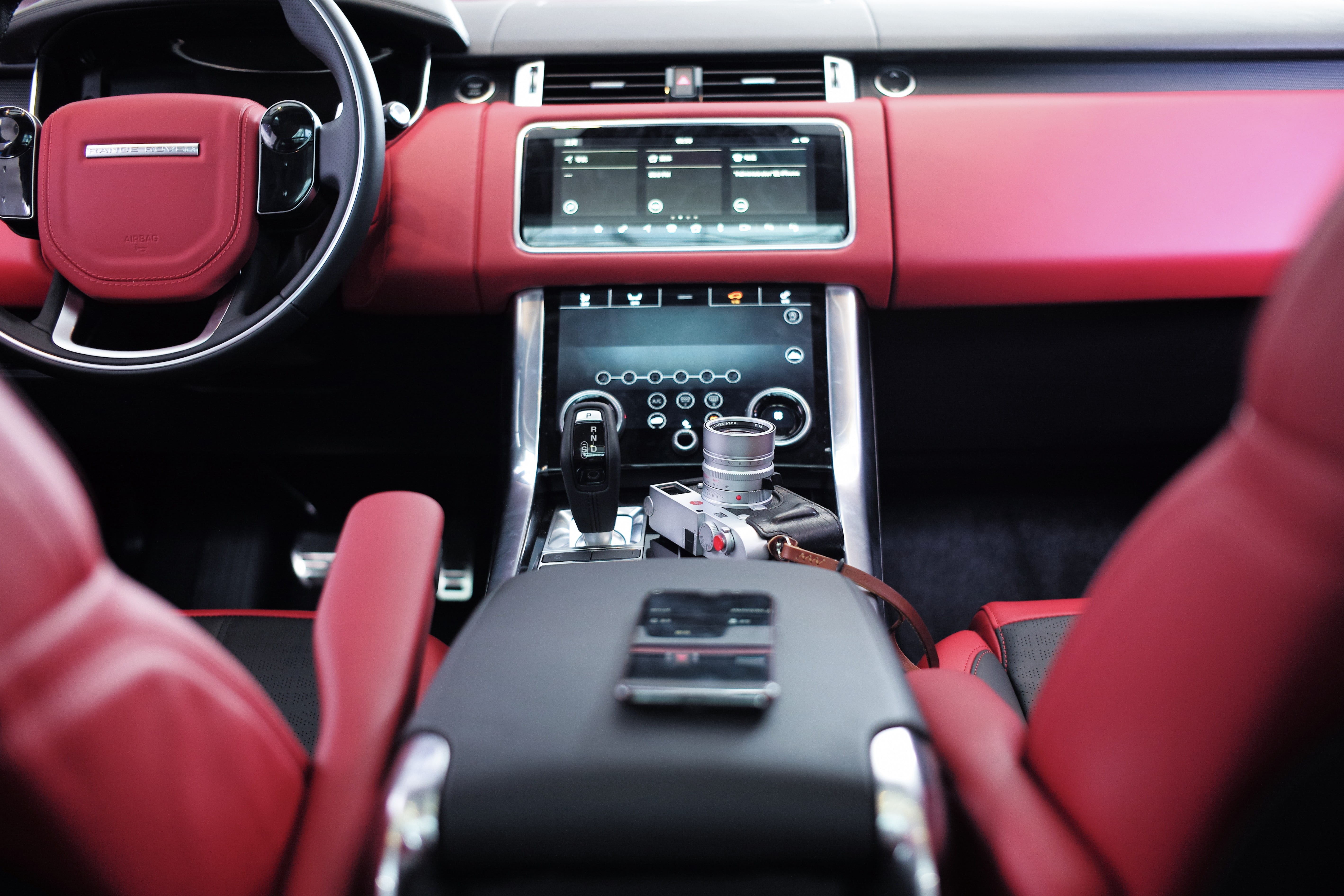 camera, control, vintage, travel, transportation, seats, human hand, black, center, air vehicle, dashboard, cockpit, smartphone, red, land vehicle, leather, HD Wallpaper