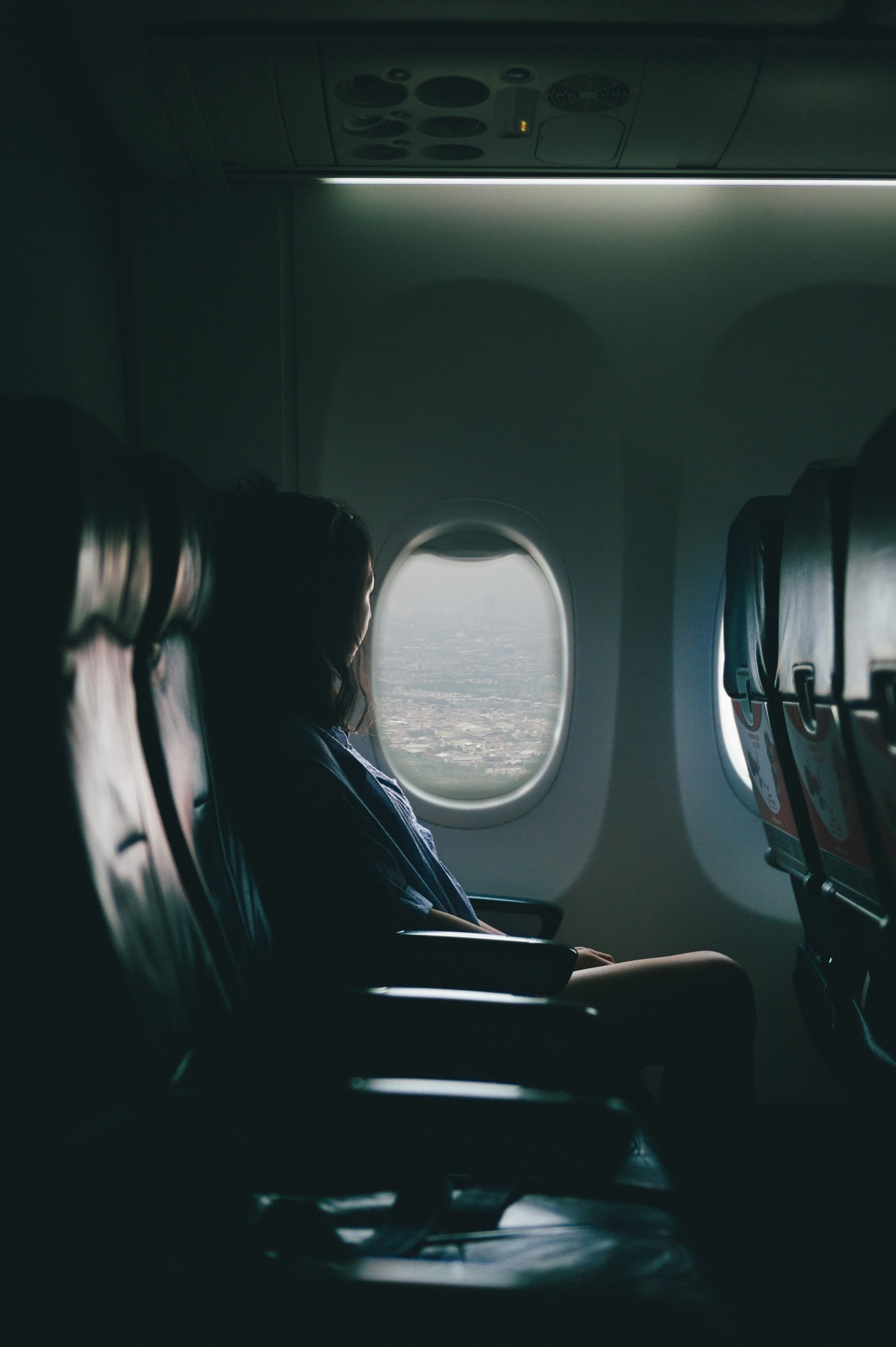girl, air vehicle, one person, 2K, passenger, travel, outside, watching, dark, mode of transportation, music, inside, sitting, musical instrument, day, Phone HD Wallpaper