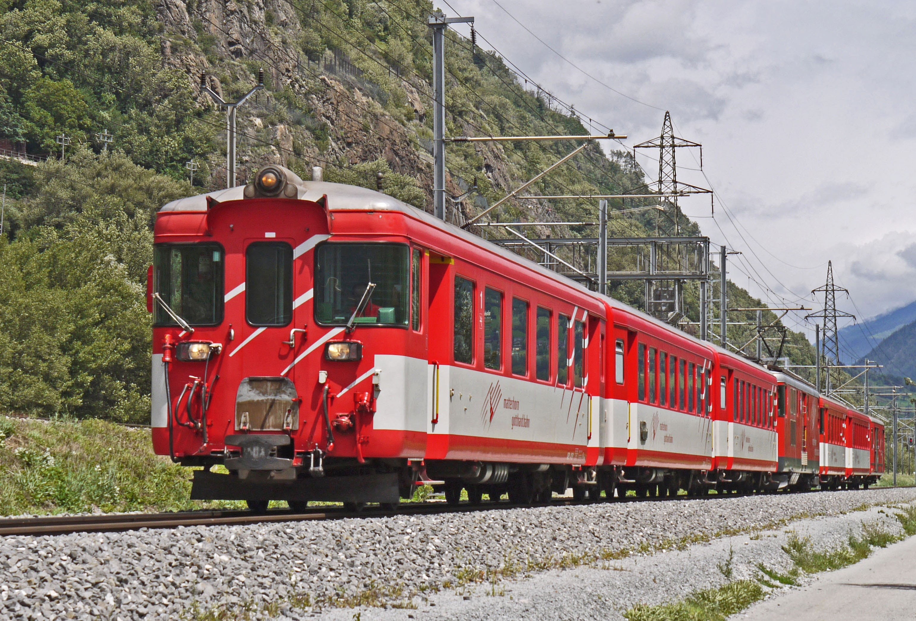 old, railway, mode of Transport, red, railroad Station Platform, train - vehicle, railroad car, outdoors, cloud - sky, track, plant, travel, passenger, HD Wallpaper