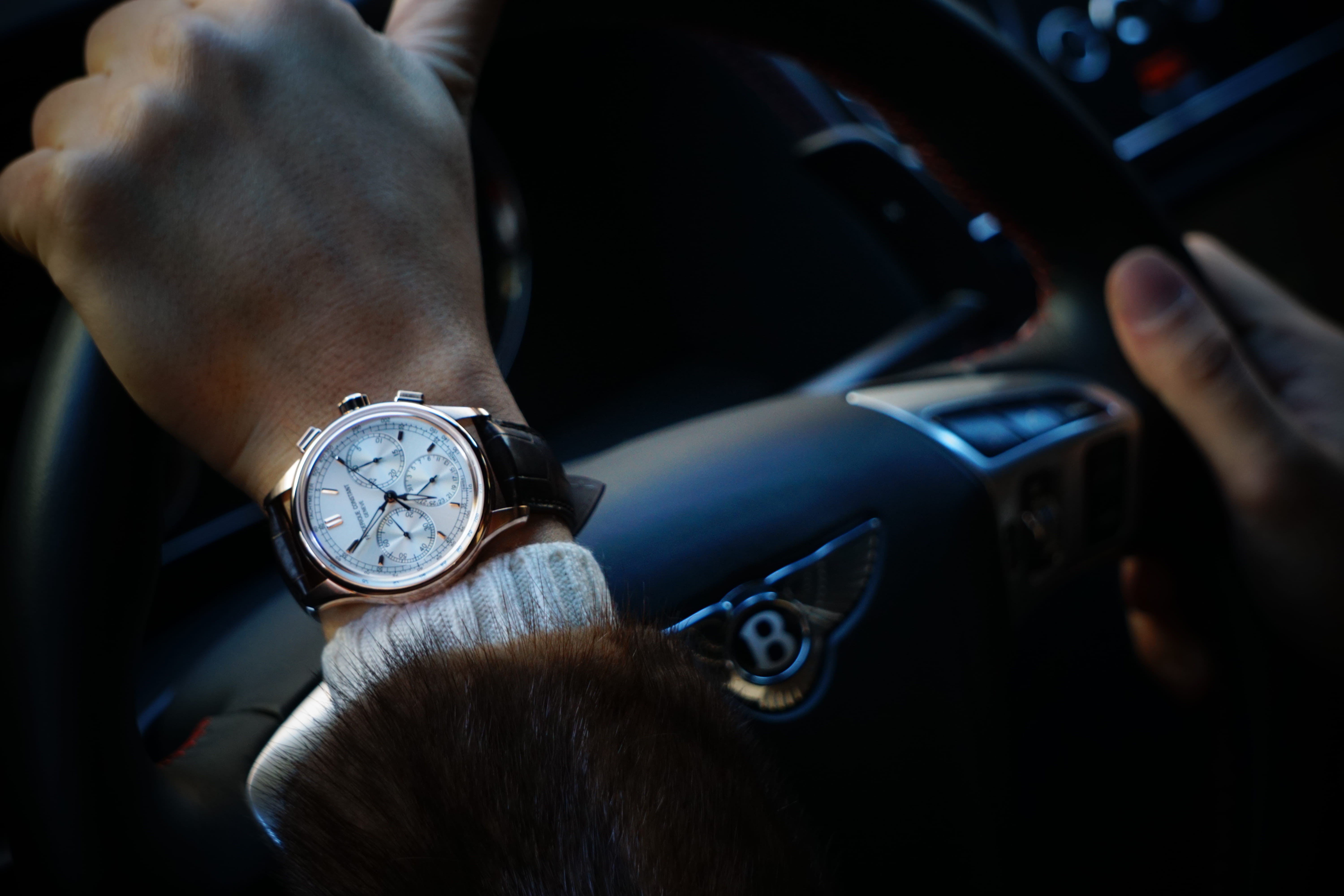 finger, wristwatch, analog clock, 5K, focus on foreground, human hand, human limb, tachometer, real people, human body part, accuracy, watch, transportation, HD Wallpaper