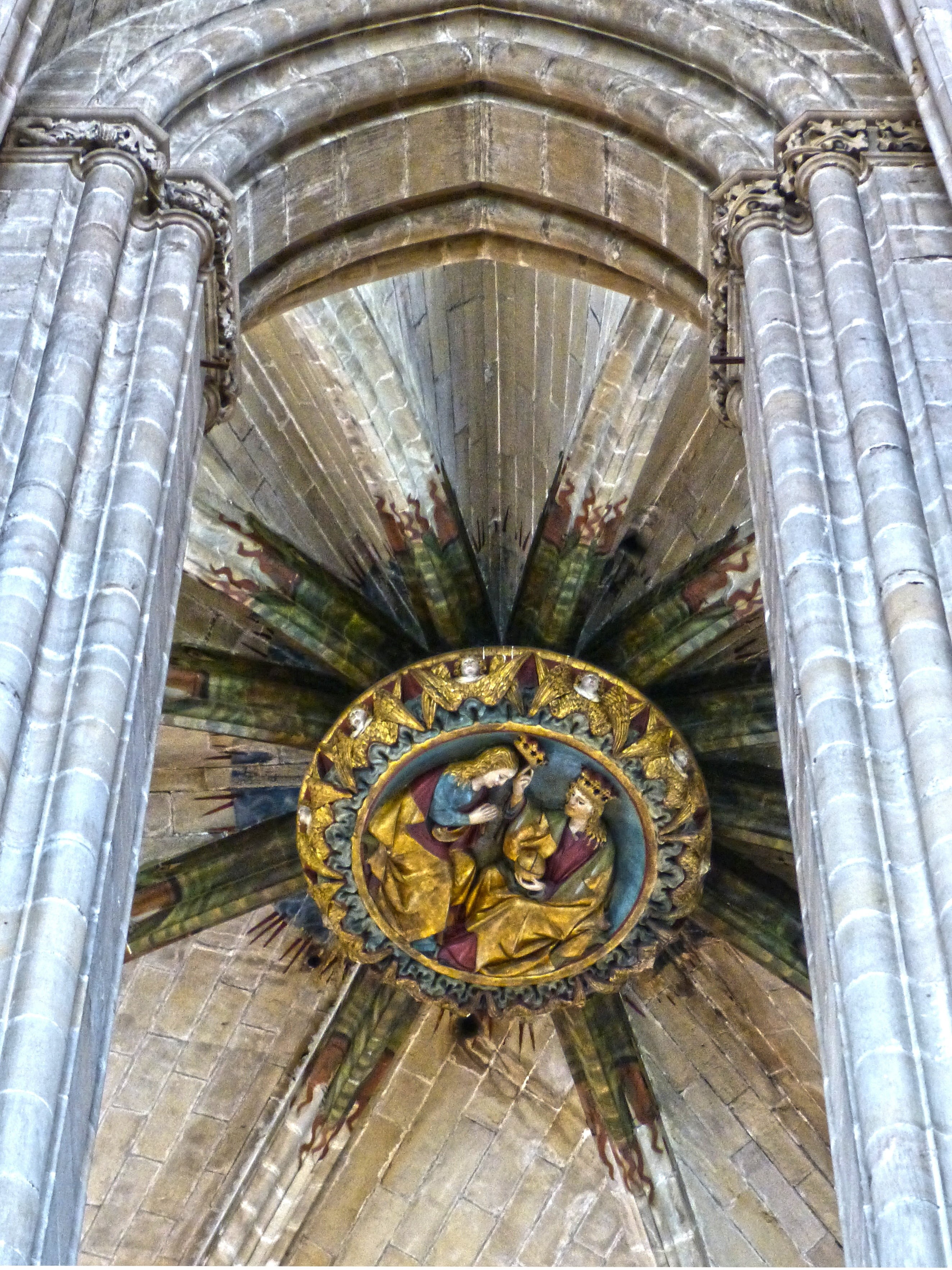 place of worship, representation, low angle view, day, creativity, ogee, cathedral tortosa, medallion, indoors, 2K, carved stone, spirituality, travel destinations, Phone HD Wallpaper