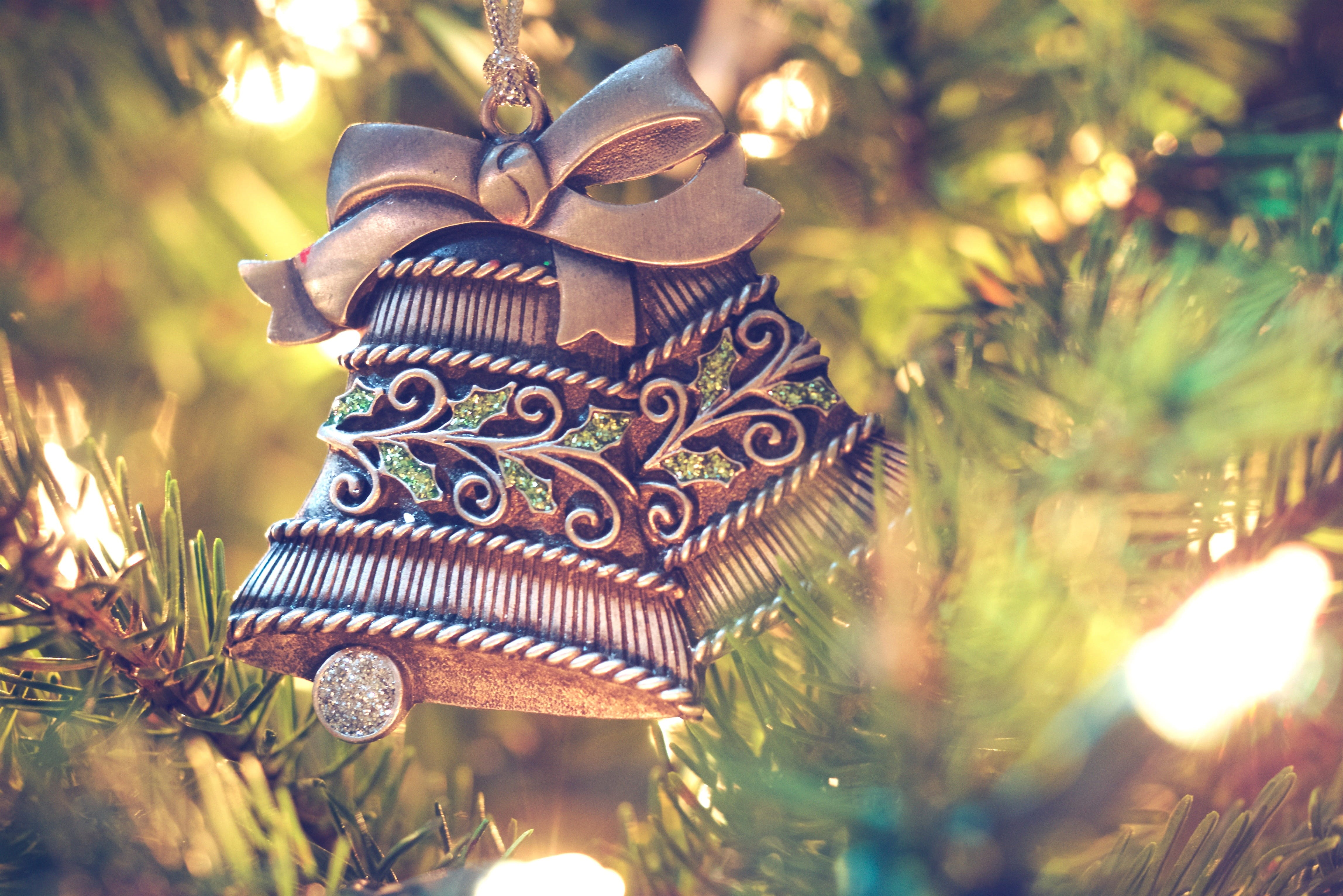 gift, bells, christmas Decoration, decoration, art and craft, plant, christmas, tree, hanging, close-up, holiday - event, nature, holiday, gold Colored, HD Wallpaper