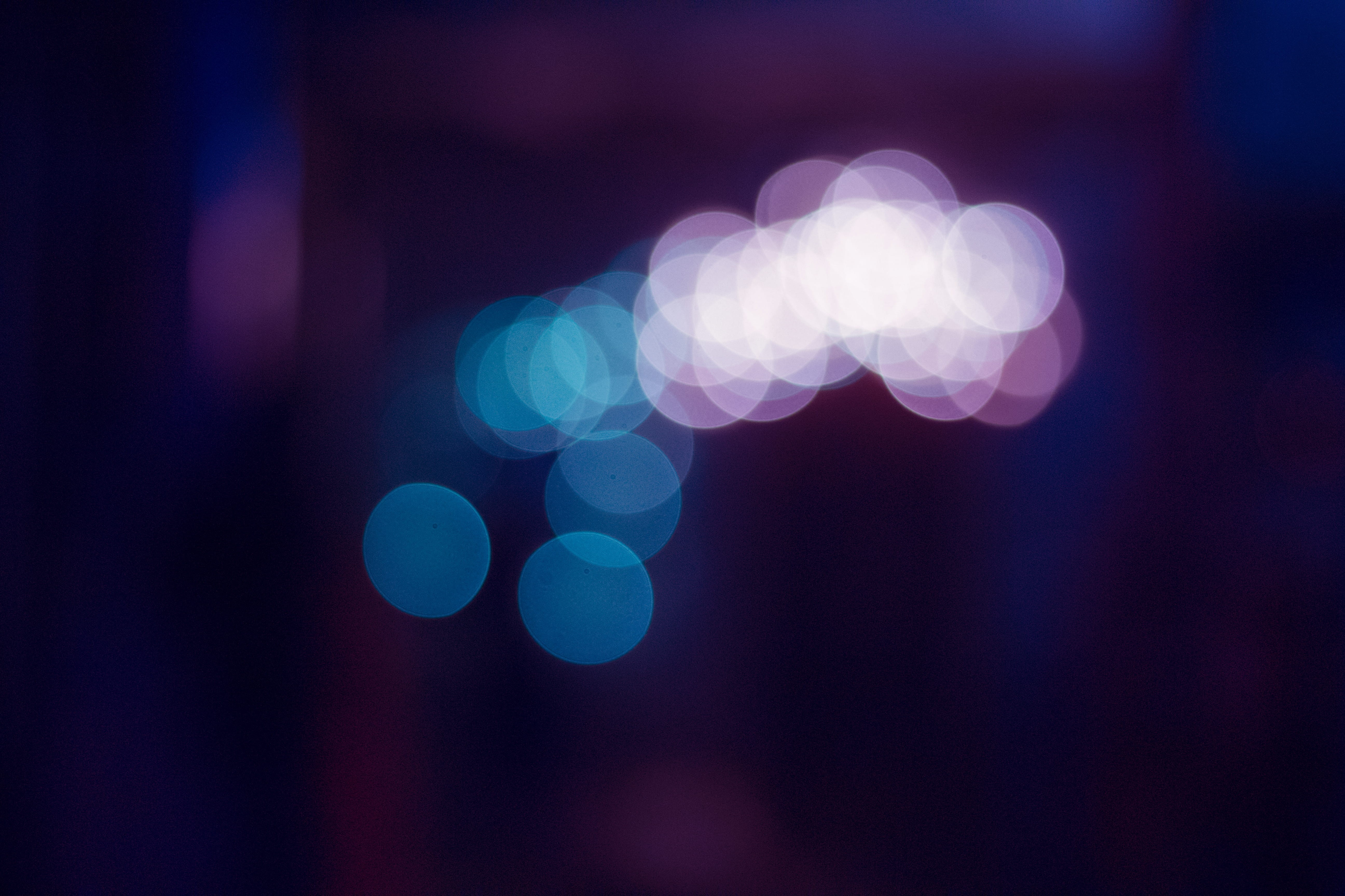 glitter, light - natural phenomenon, motion, blurred motion, defocused, spotted, night, glowing, blue, headlight, hand, lens flare, cornet, lightbulb, flugelhorn, HD Wallpaper