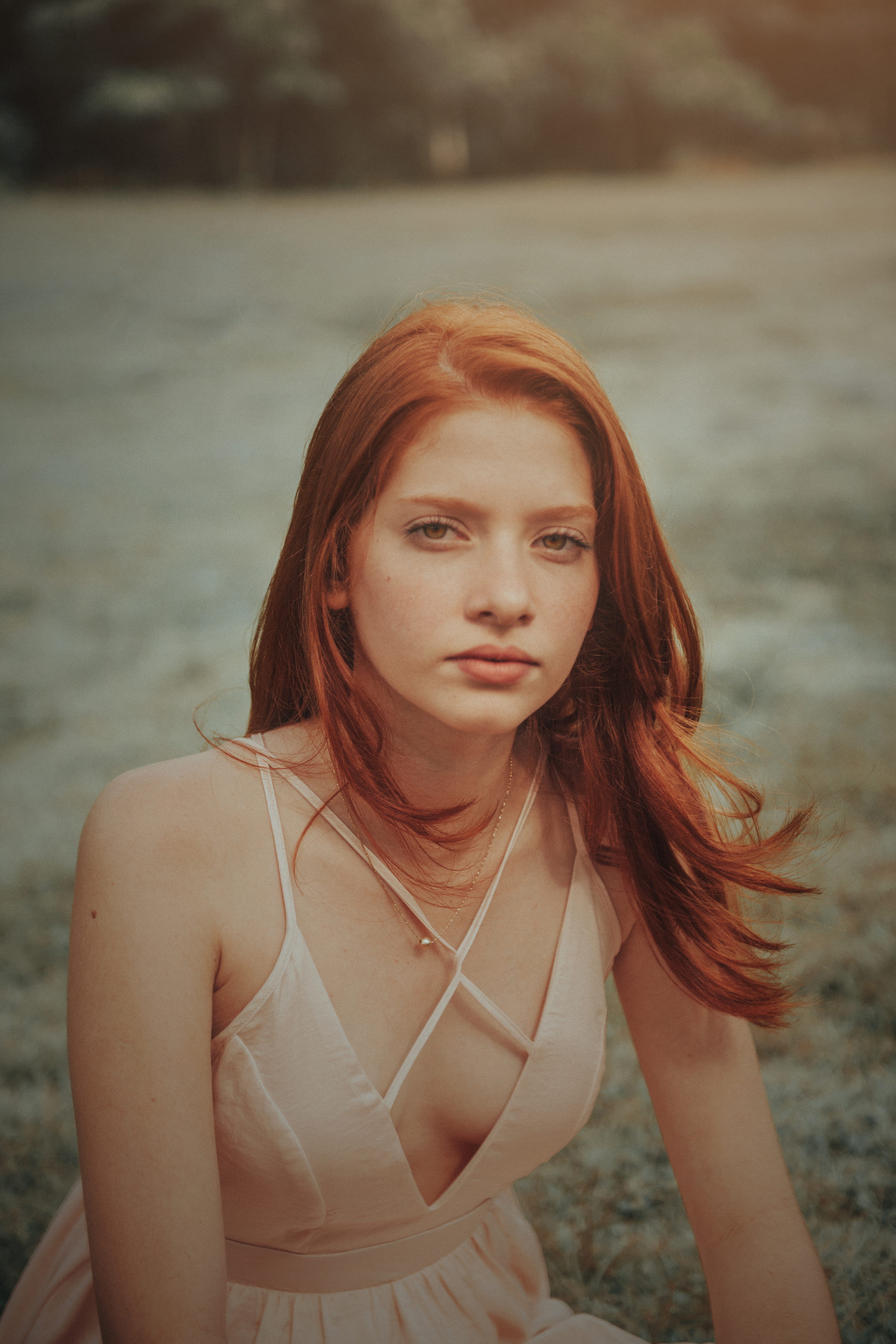 wearing, green, portrait, redhead, hairstyle, retrato, fineart brasil, focus on foreground, young women, freckle, female, nature, hair, photoshop, beautiful woman, Phone HD Wallpaper