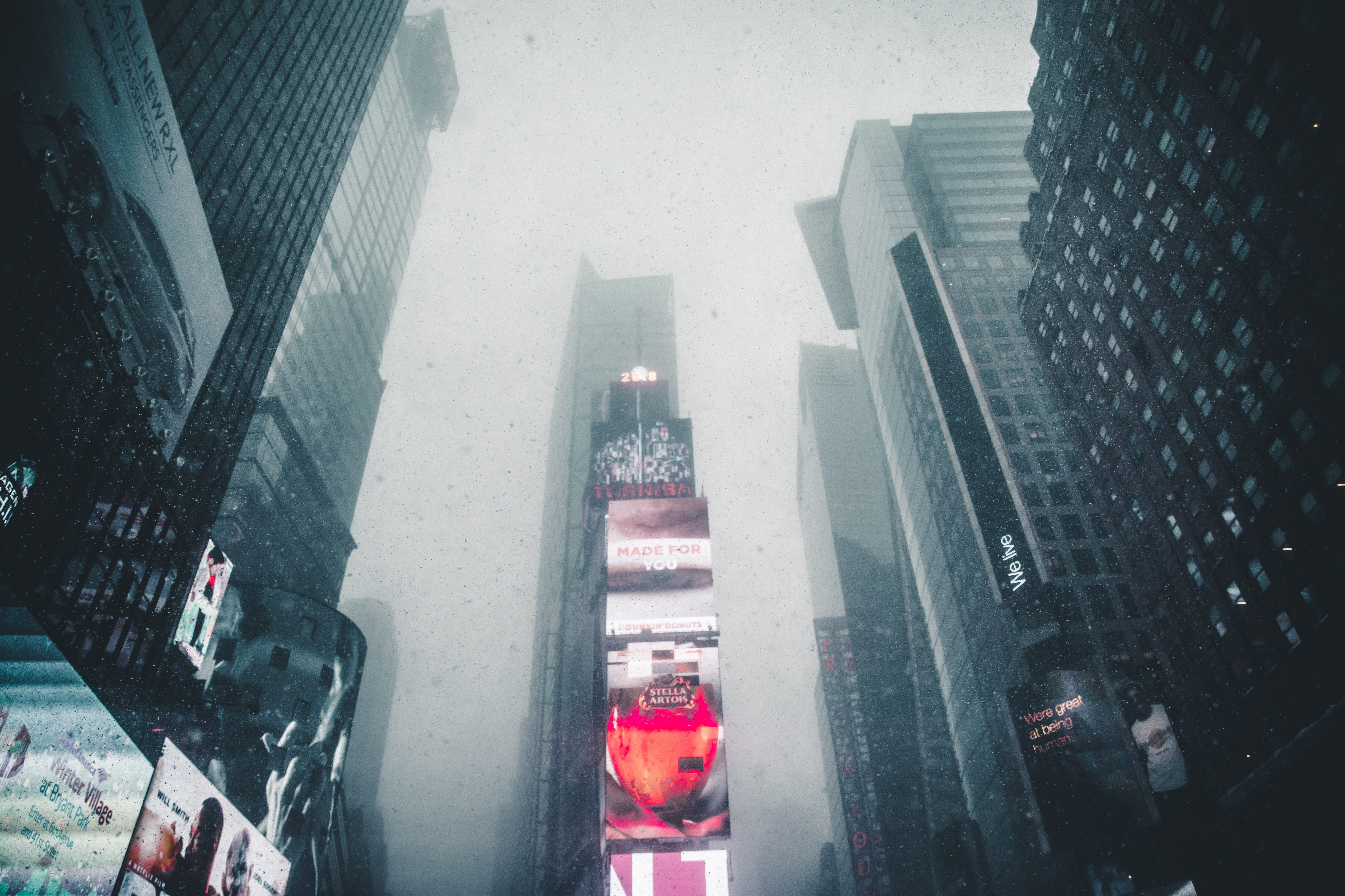 low, buildings, city view, tall - high, foggy, new york, sky, reflection, built structure, concrete, tower, illuminated, architecture, street, broadway, HD Wallpaper