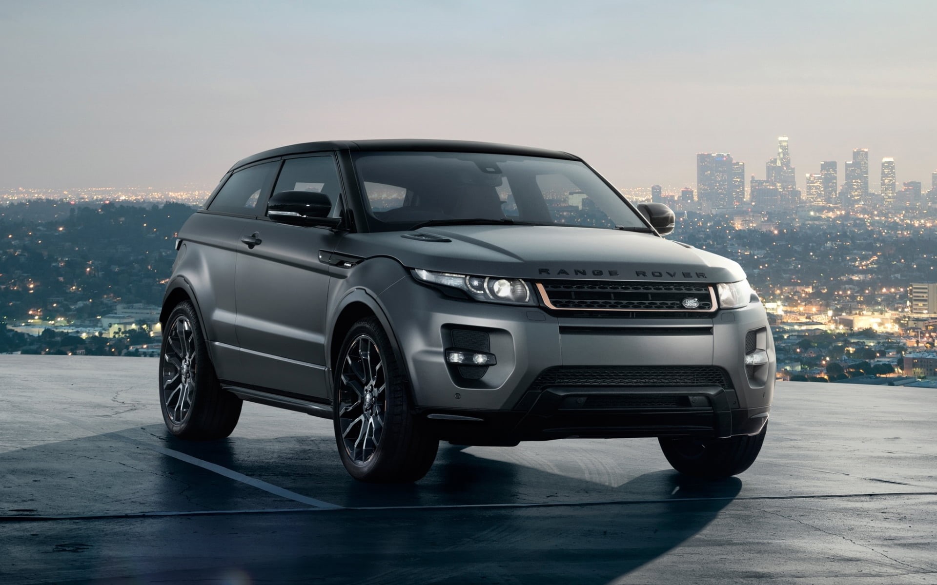 4x4, the city, driving, city, urban Scene, built structure, suv, travel, speed, sports Utility Vehicle, headlight, looking At View, sports Car, Evoque, HD Wallpaper