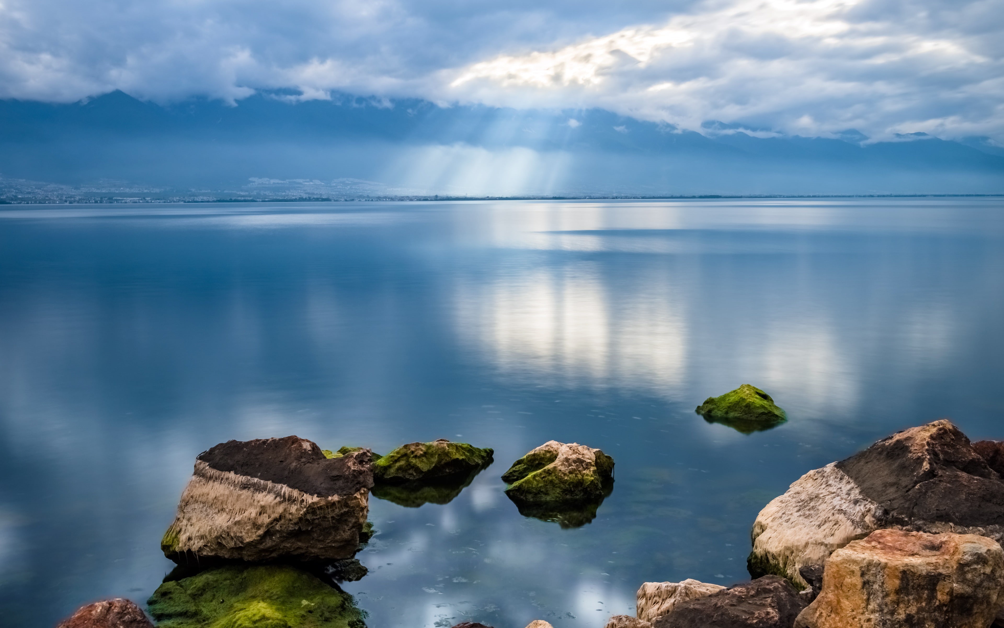 rock - object, outdoors, water, tranquility, lake, cloud - sky, sea, nature, tranquil scene, skyline, day, idyllic, reflection, yunnan, 4K, sky, non-urban scene, HD Wallpaper