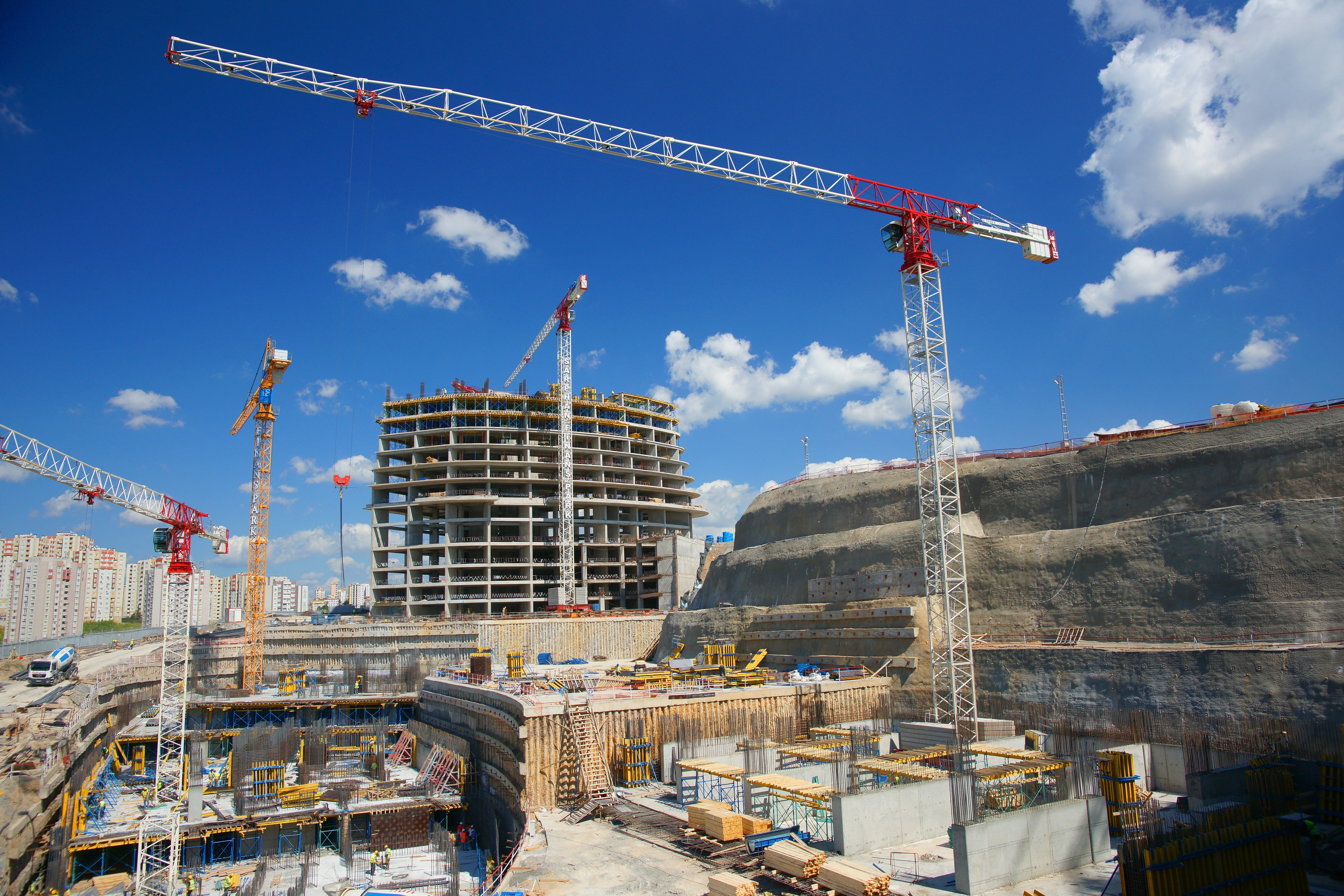 construction industry, buildings, sky, industry, nature, crane - construction machinery, contemporary, skyscraper, working, urban, design, daniel, city ​​center, HD Wallpaper