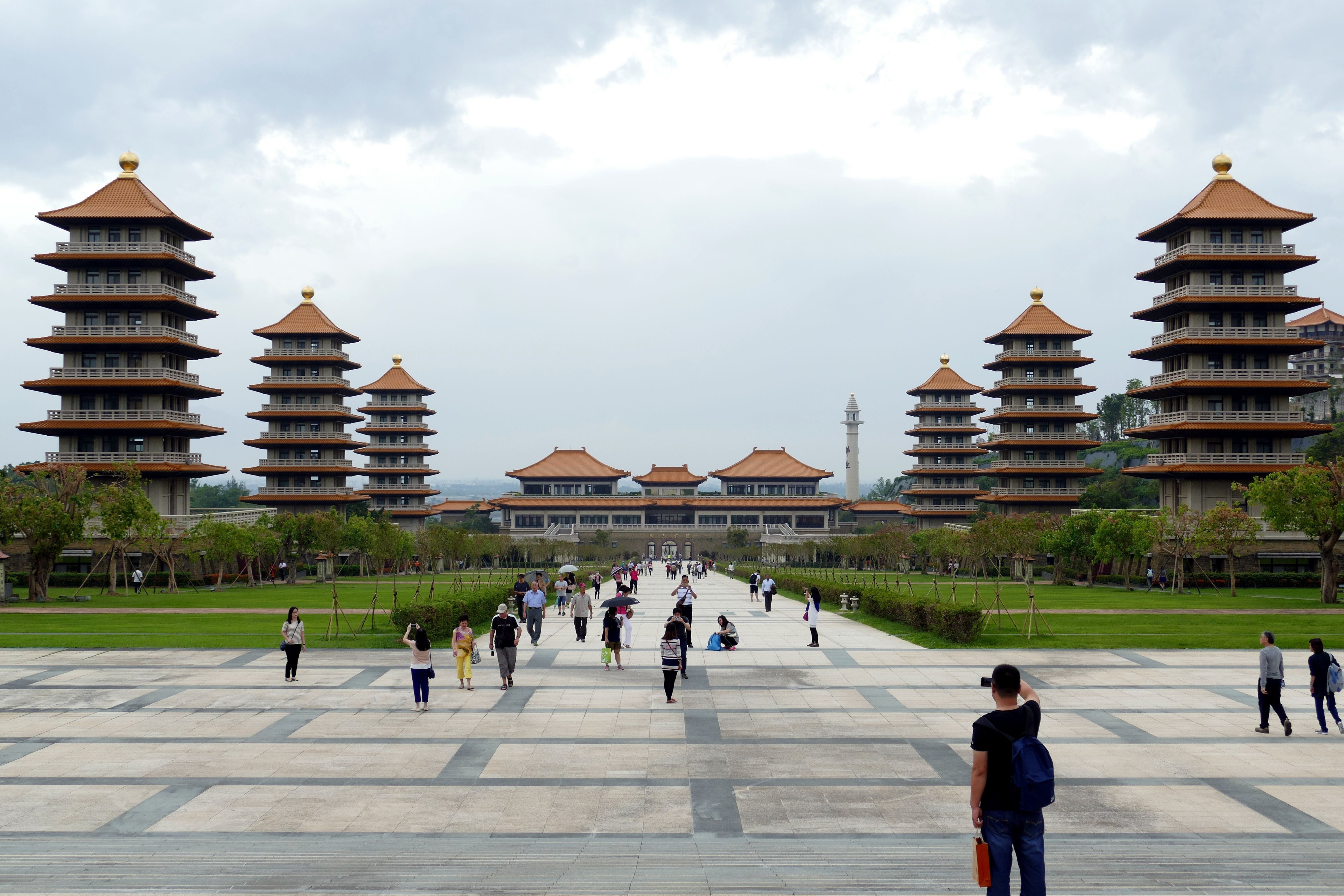 Temple, buddhist, prayer, religion, Taiwan, buildings, ancient, building exterior, leisure activity, built structure, China, architecture, adult, cloud - sky, HD Wallpaper