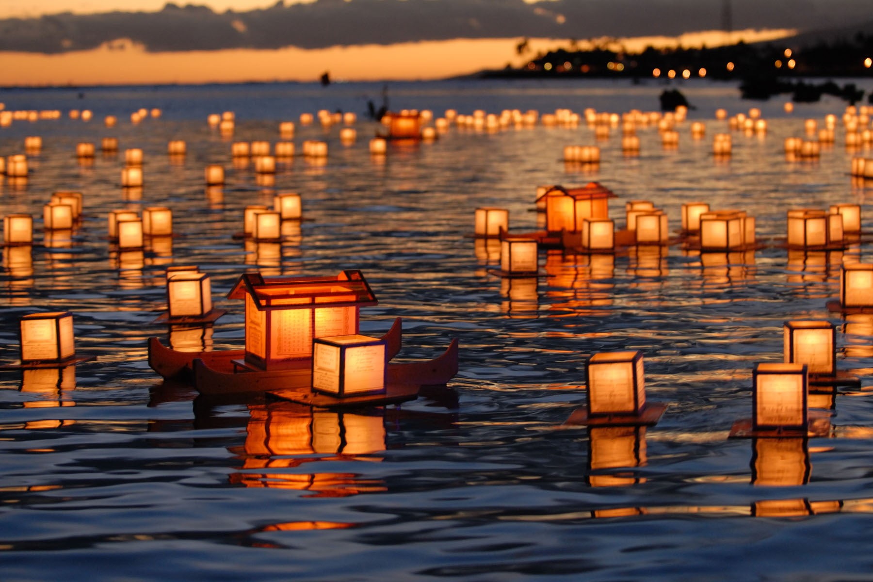 jetty, dusk, orange Color, yellow, candle, 720P, illuminated, summer, nature, tranquil Scene, reflection, lighting equipment, twilight, scenics, backgrounds, HD Wallpaper