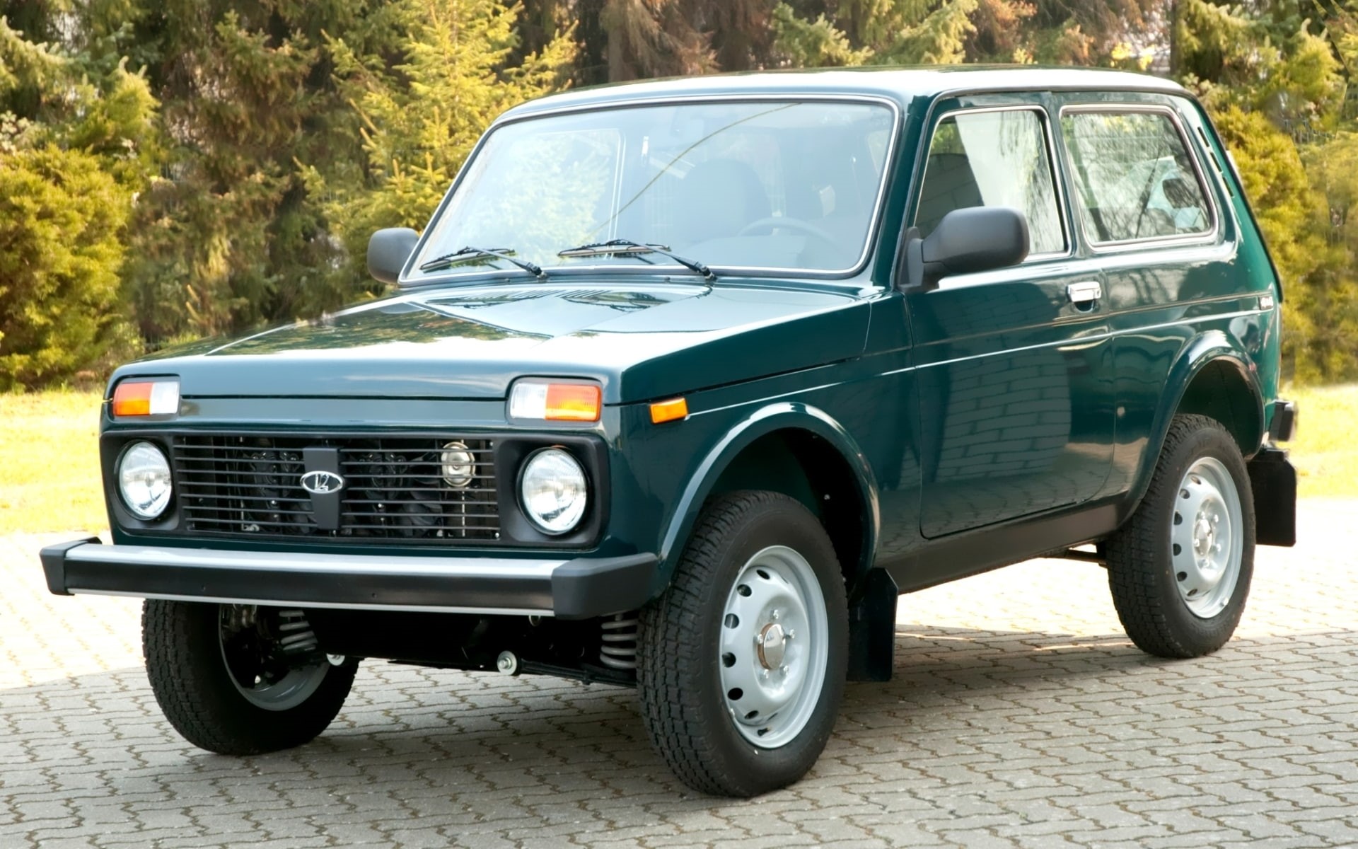Lada, no people, wheel, 4x4, metal, asia, driving, traffic, vintage, forest, car, dirt Road, Export Edition, parking, jeep, speed, rover, adventure, extreme Terrain, HD Wallpaper