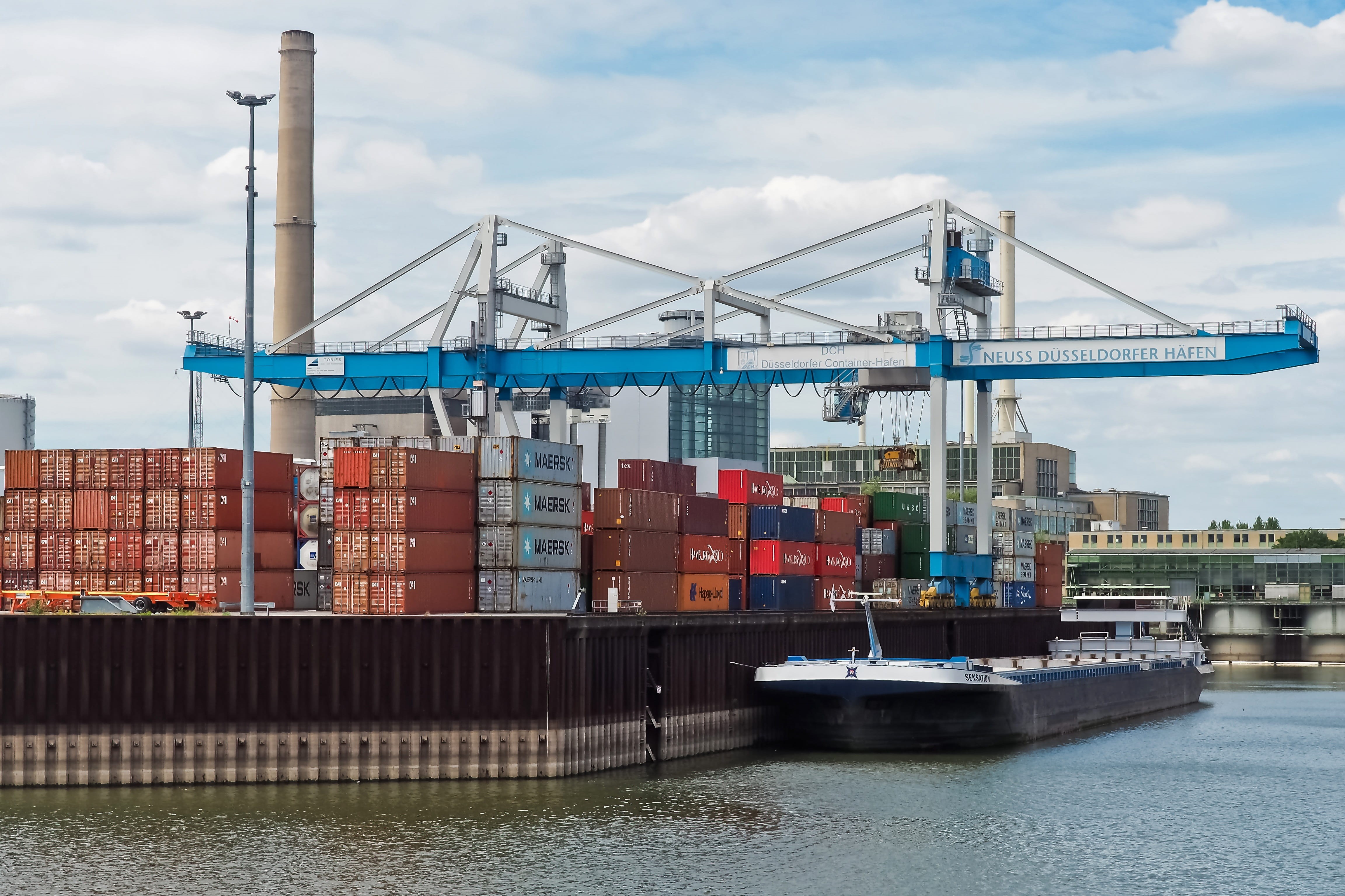 düsseldorf, cranes, boat, Port, near, marketing hub, harbour cranes, blue, harbor, pier, work, industrial Ship, trading, cloud - sky, container, unloading, HD Wallpaper