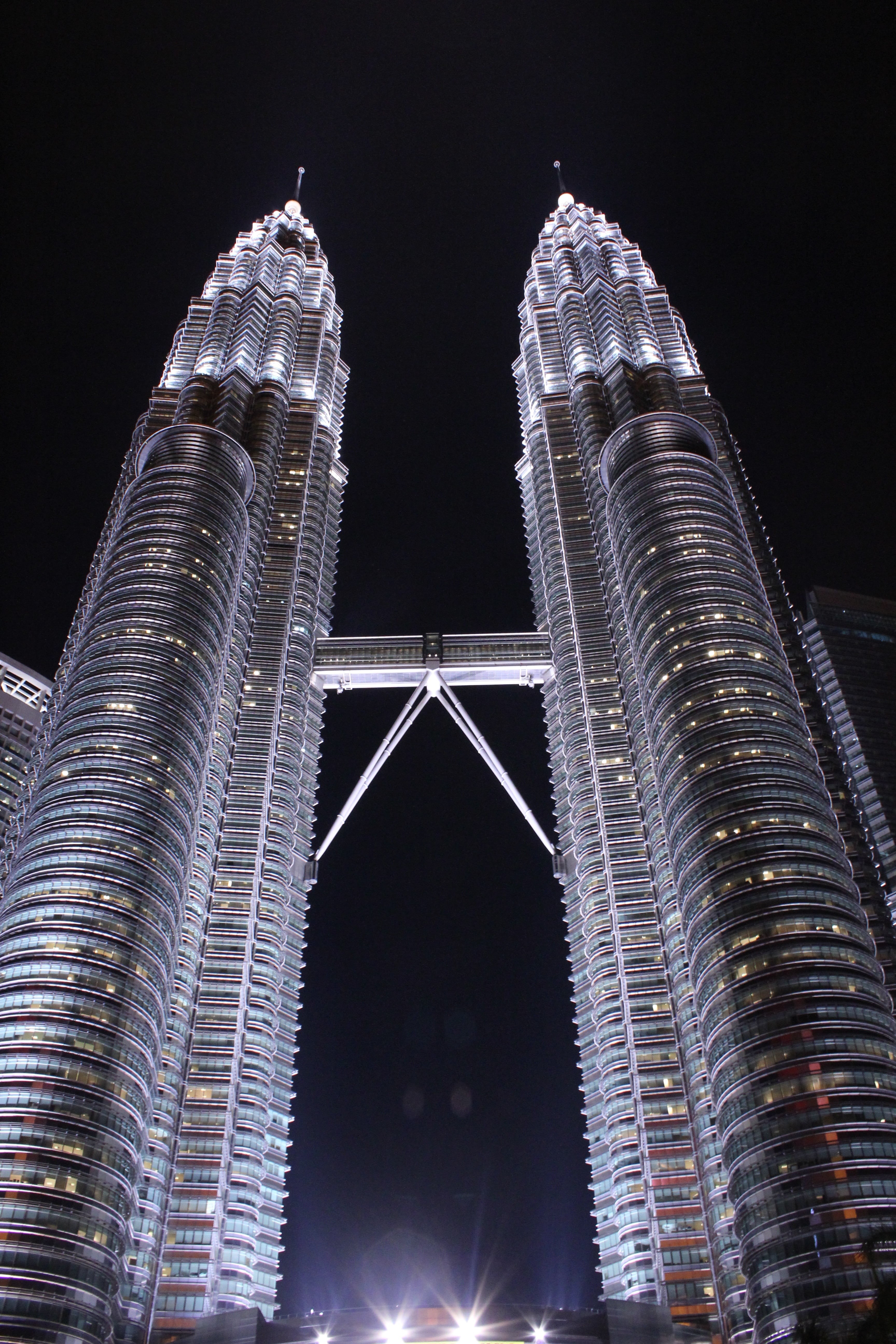 landmark, luxury, no people, asia, travel destinations, malaysia, 5K, tall - high, kuala lumpur, architecture, modern, urban, illuminated, tower, built structure, Phone HD Wallpaper