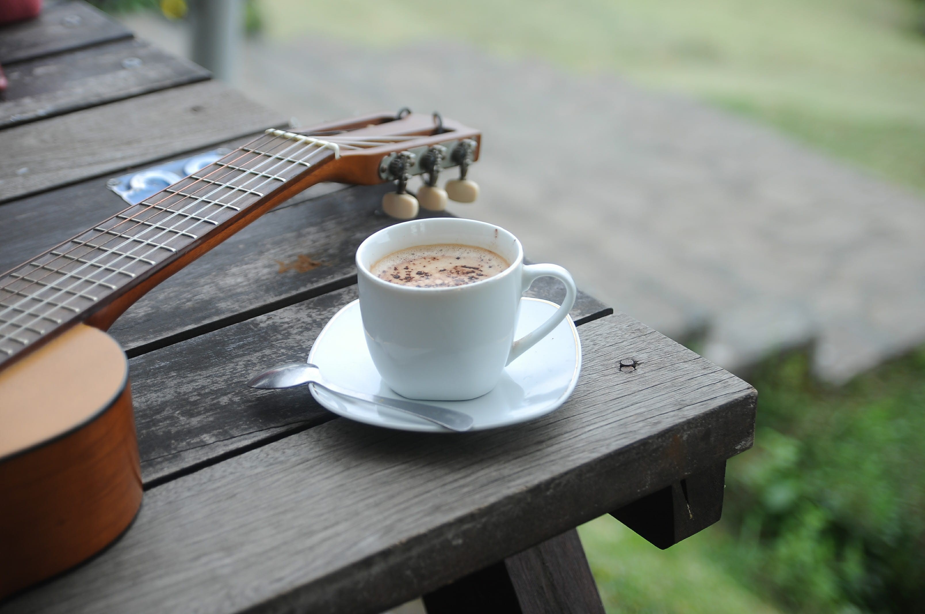 kitchen utensil, table, spoon, indonesia, mug, tray, coffee - drink, crockery, cup, coffee cup, still life, outdoors, 2K, day, saucer, refreshment, focus on foreground, HD Wallpaper