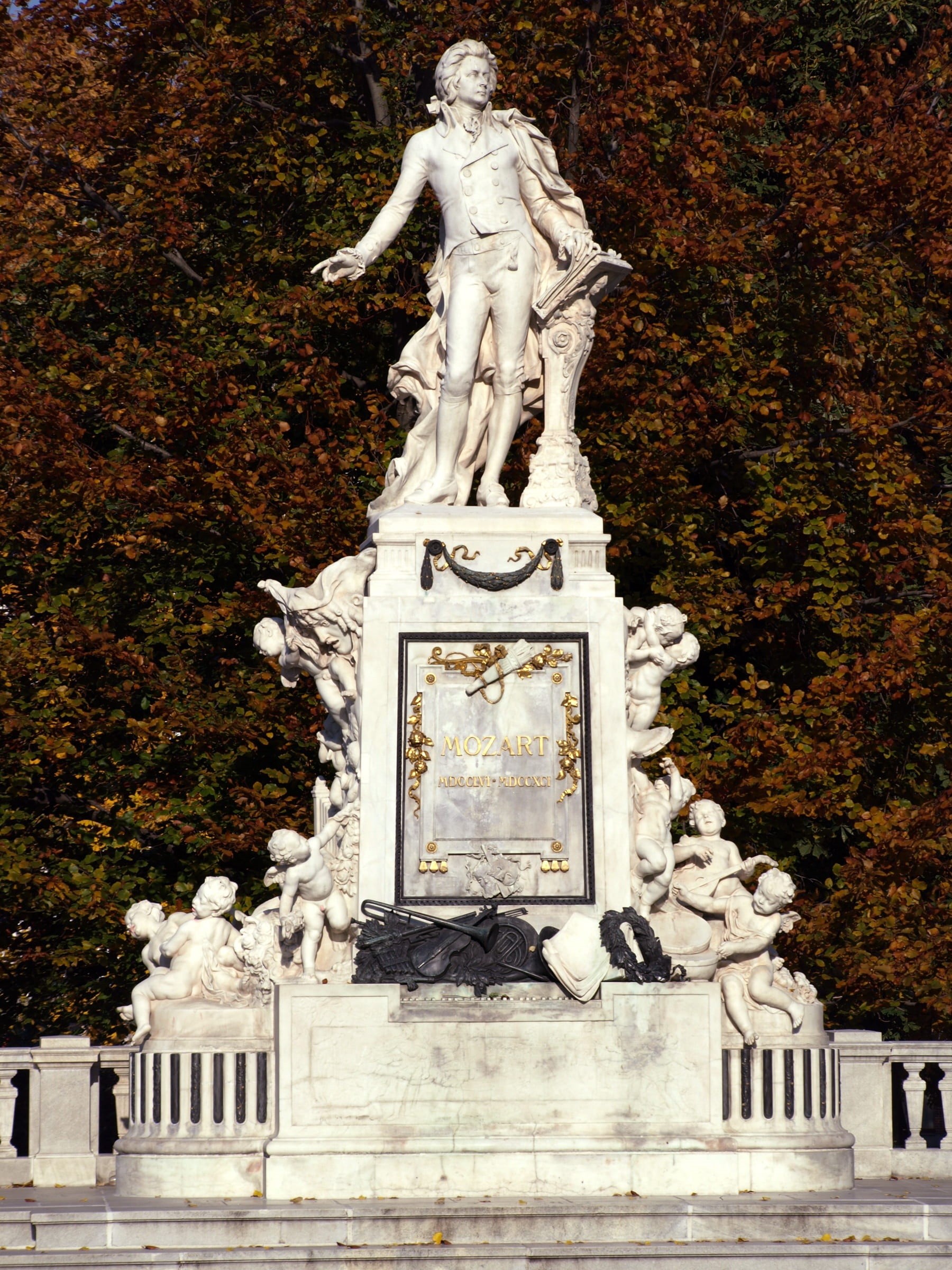 vienna, no people, human representation, places of interest, nature, history, art and craft, travel destinations, female likeness, day, representation, Phone HD Wallpaper