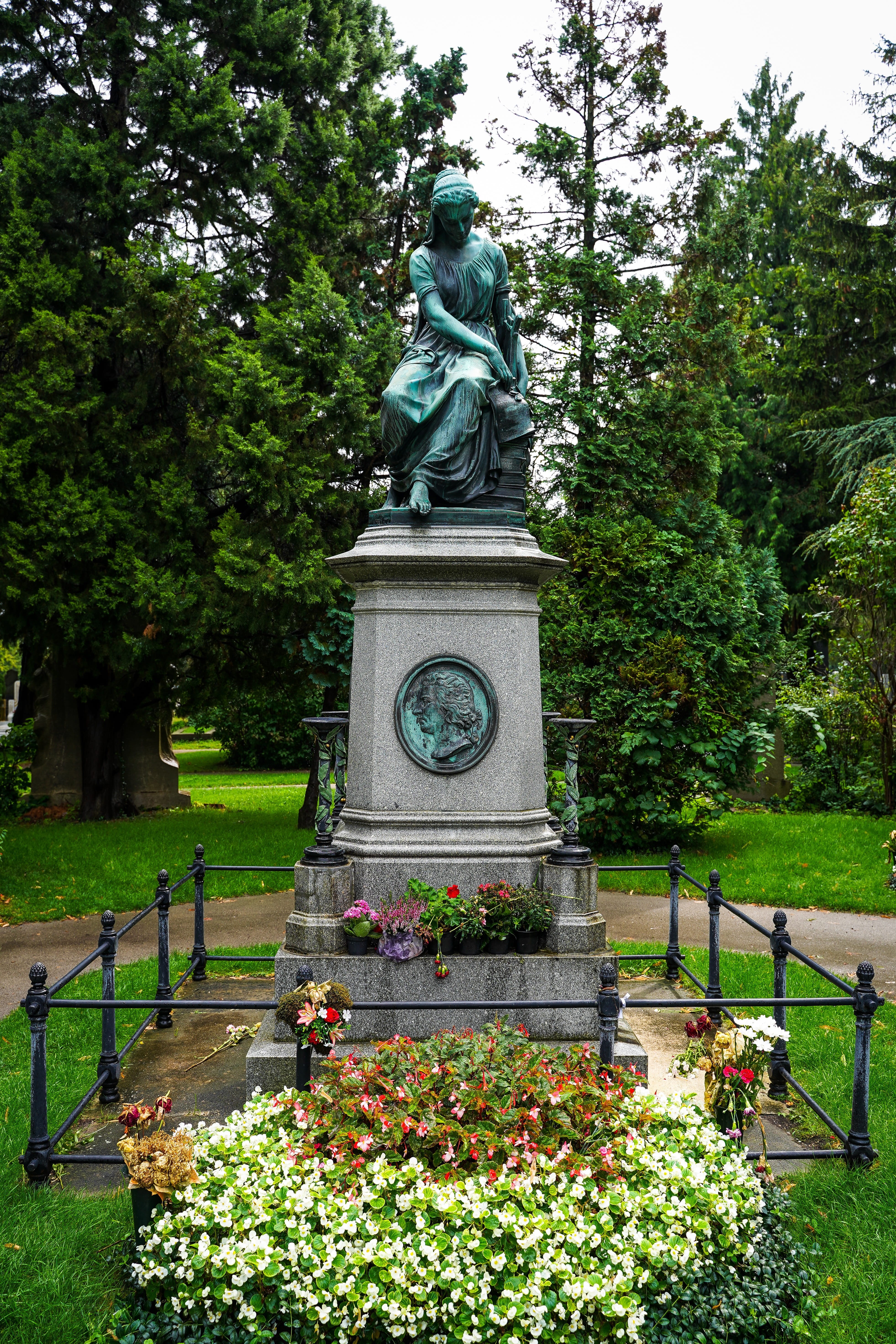 viennas central cemetery, resting place, mozart, sculpture, human representation, flower, flowering plant, vienna, angel, green color, artwork, atmospheric, Phone HD Wallpaper