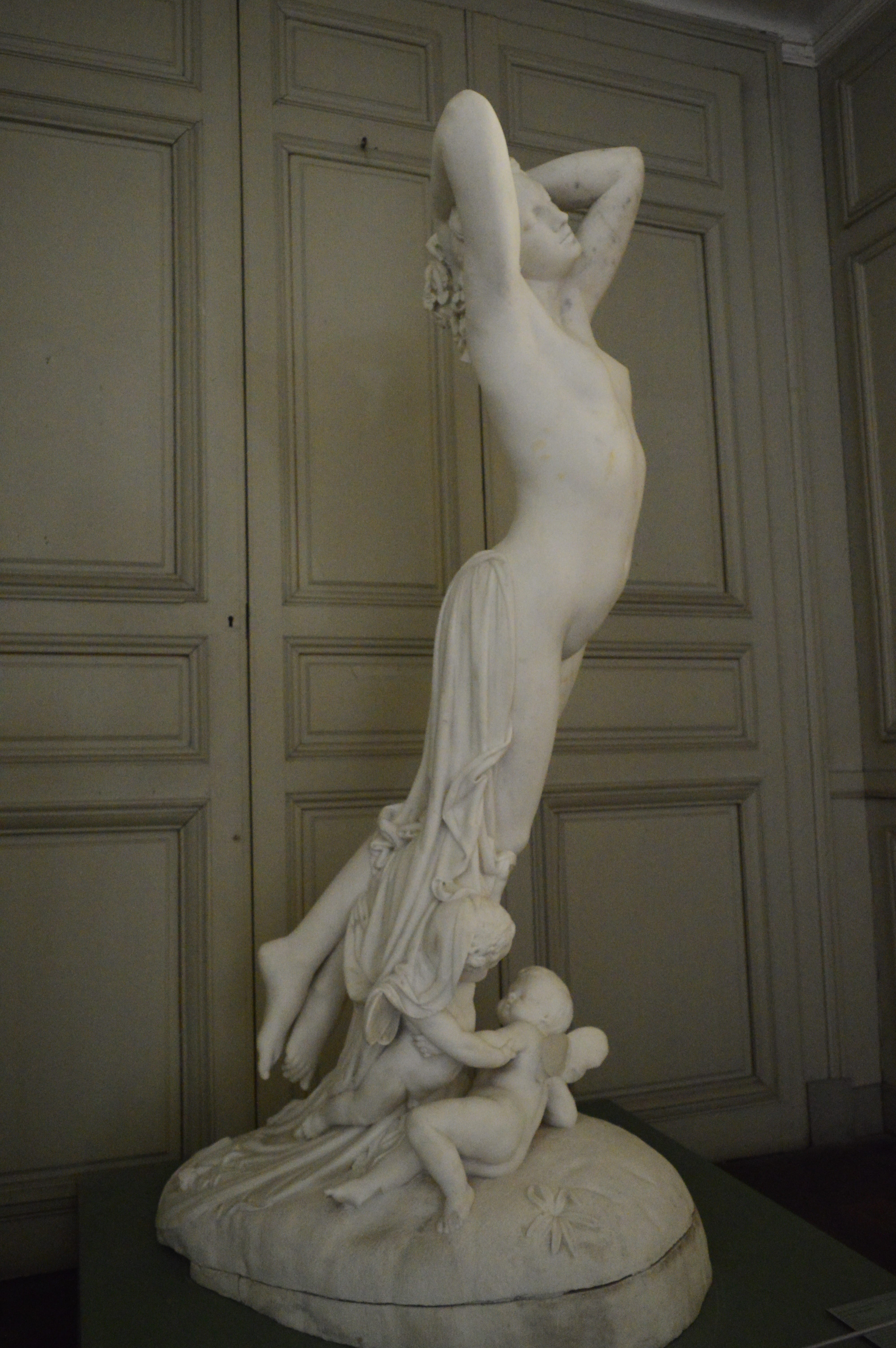 entrance, architecture, home interior, built structure, museum, creativity, human representation, fine art statue, palace, statue, marble, white color, Phone HD Wallpaper