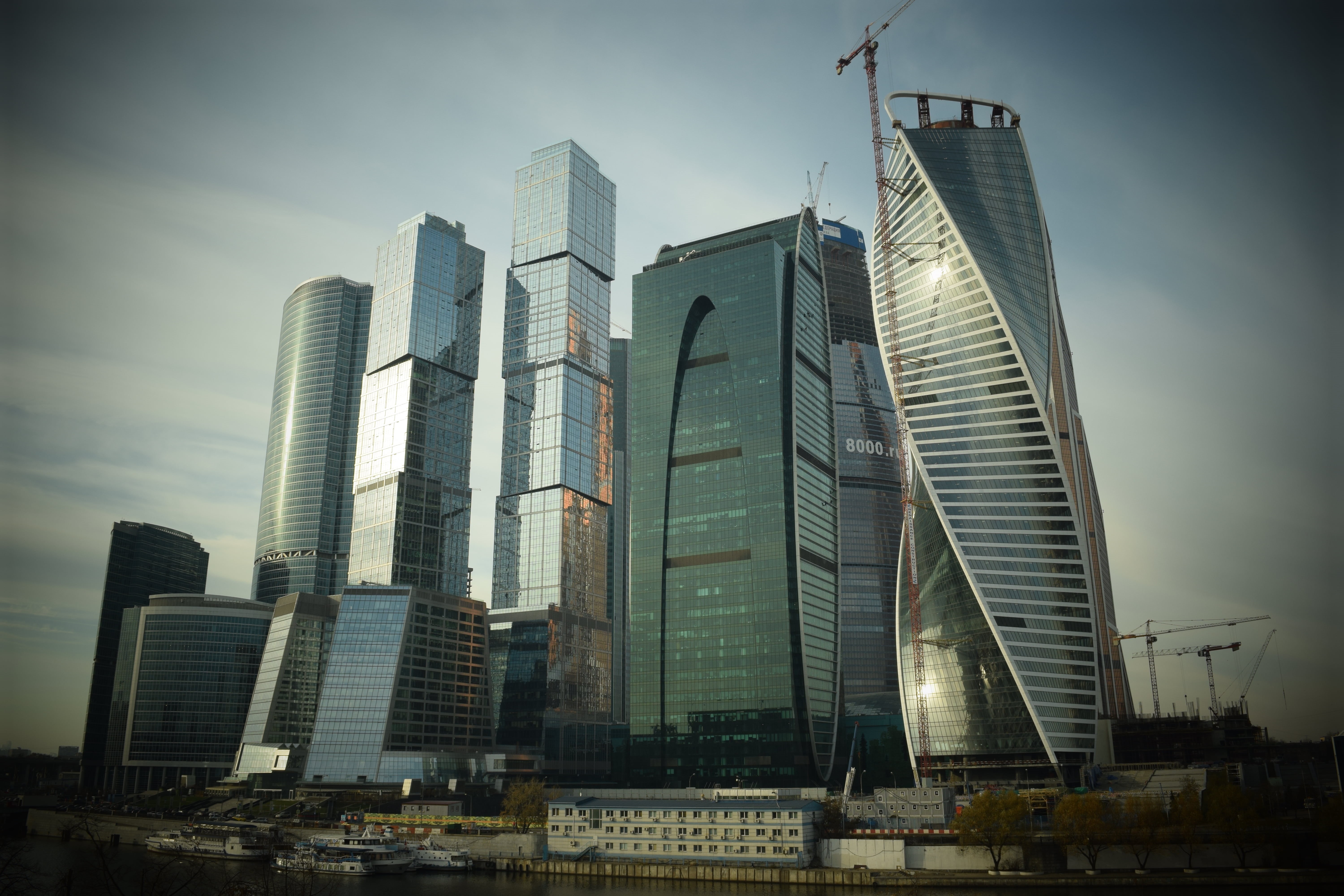 modern, finance, low angle view, architecture, travel, glass - Material, skyscraper, skyscrapers, office building exterior, Russia, famous Place, outdoors, HD Wallpaper