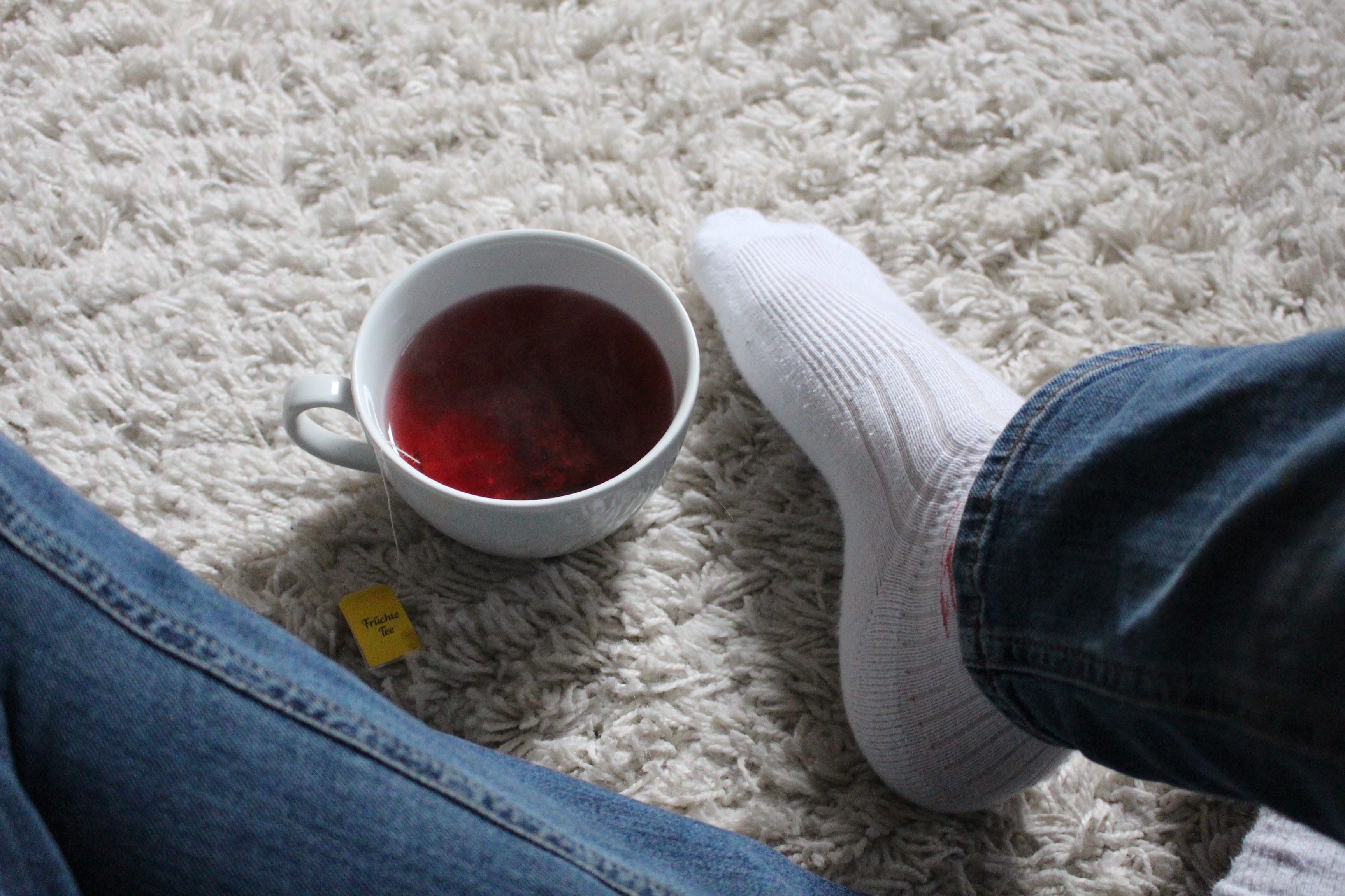 relaxation, human leg, tea - Hot Drink, adult, sock, one person, women, food and drink, day, indoors, human foot, cup, close-up, low section, Tee, rug, HD Wallpaper