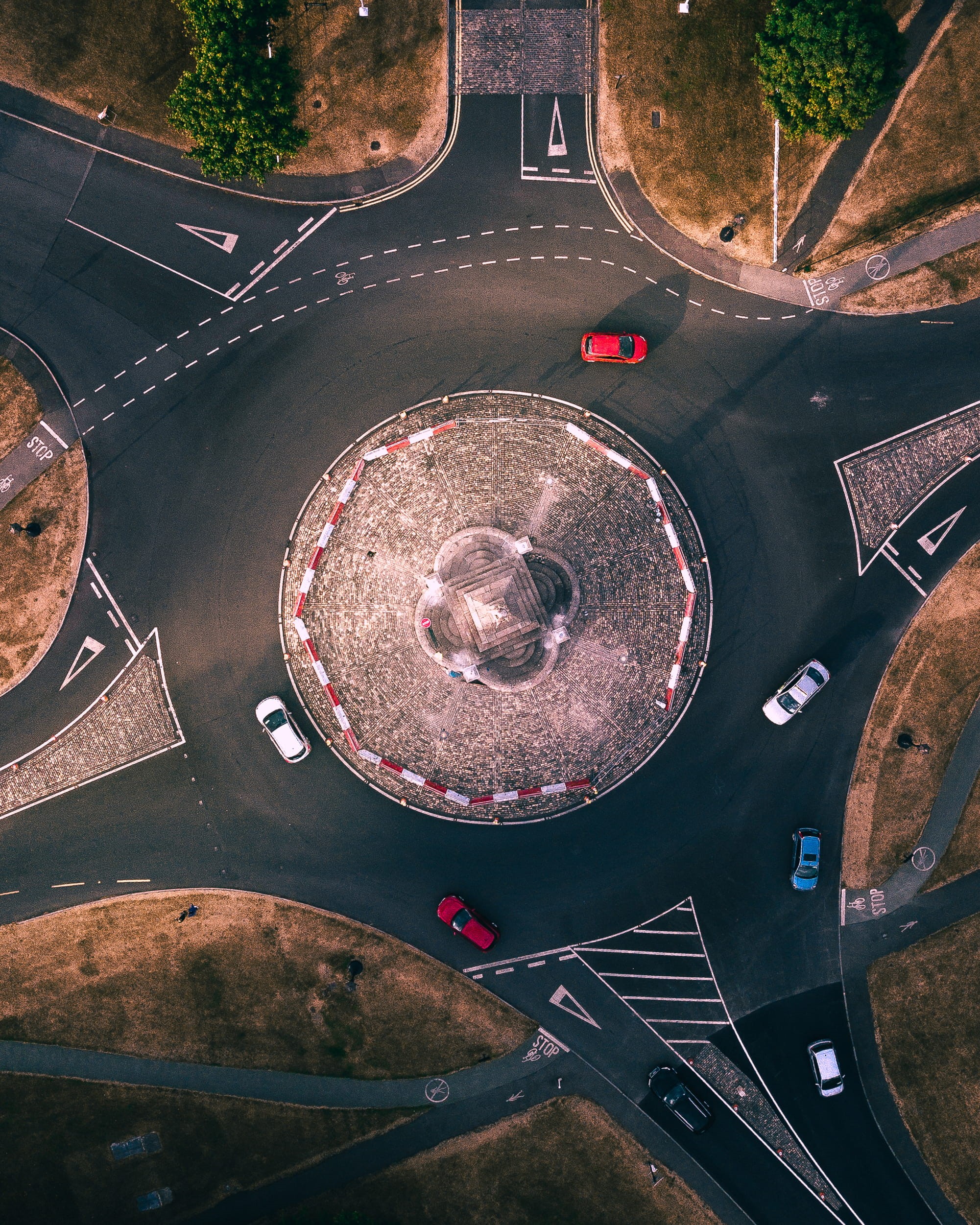 red, concrete, modern, curve, lane, 1080P, europe, travel, road Intersection, night, aerial, view, architecture, transportation, built Structure, phoenixpark, Phone HD Wallpaper