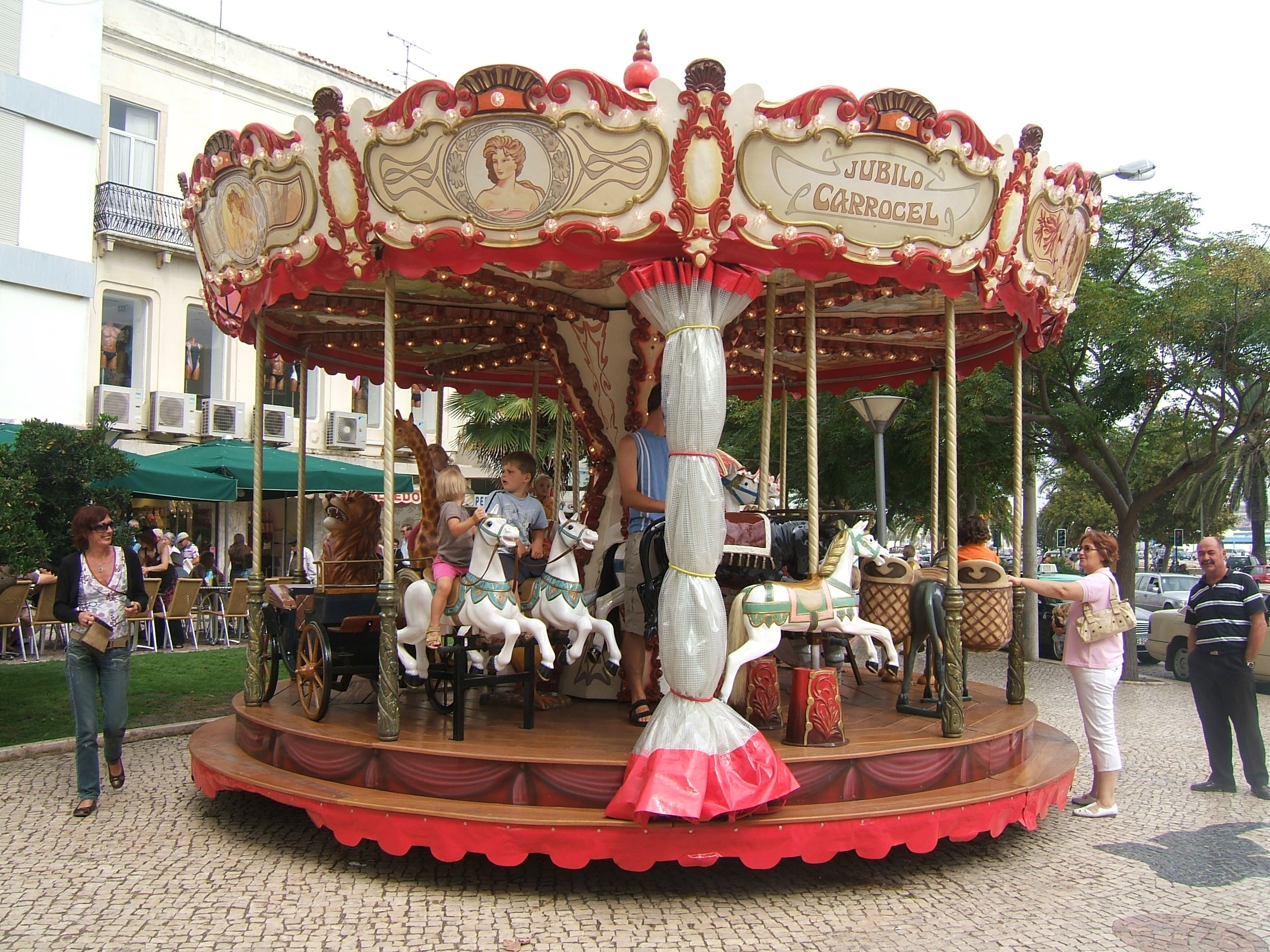 rides, group of people, crowd, merry-go-round, outdoors, incidental people, red, riding, amusement, enjoyment, 2K, merry go round, carousel horses, built structure, HD Wallpaper