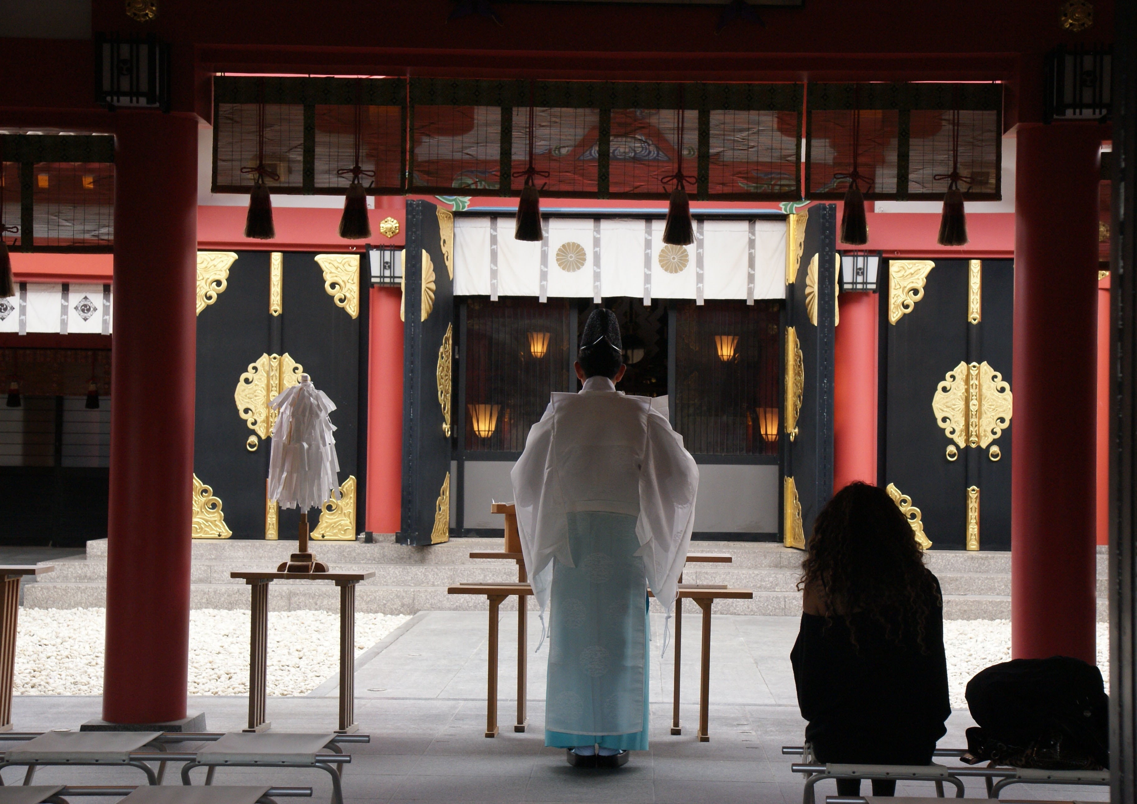 ritual, human representation, bench, sitting, shinto, lifestyles, east, religion, traditional, calm, asia, peaceful, 2K, historic, shrine, adult, zen, HD Wallpaper