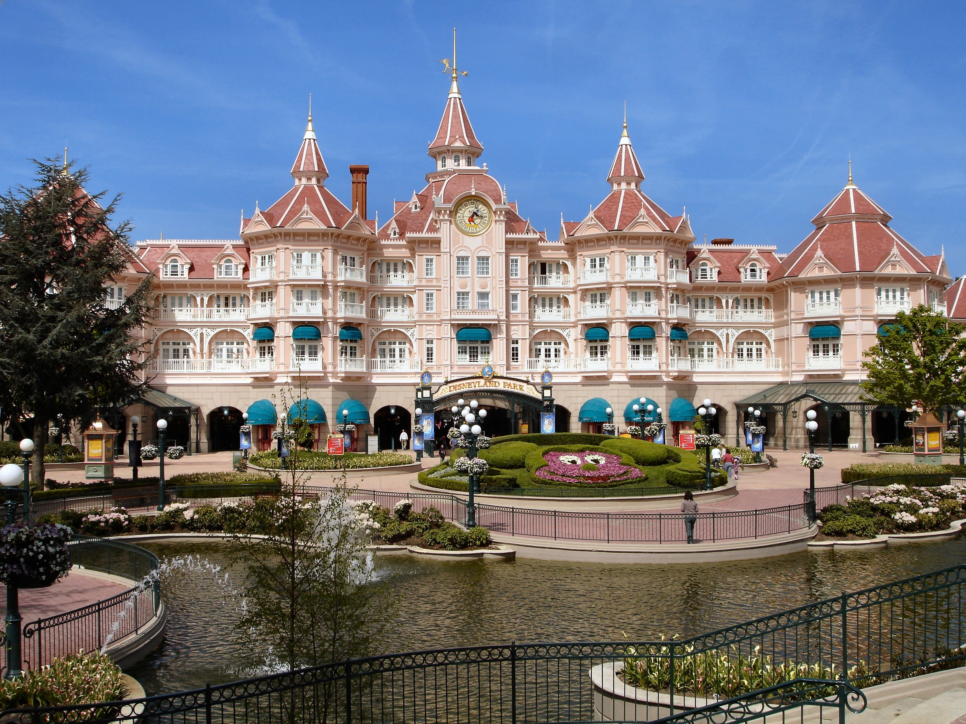 arts culture and entertainment, plant, urban Scene, architecture And Buildings, cityscape, tree, disneyland, brown, travel Destinations, built Structure, HD Wallpaper
