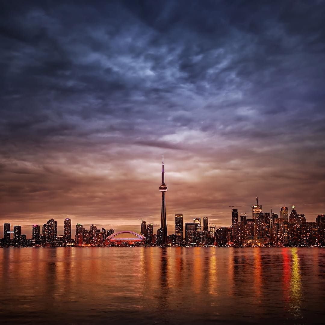 urban Scene, 480P, tower, cn, reflection, sky, dusk, modern, sunset, urban Skyline, cityscape, city, CN tower, building Exterior, architecture, Photo, Phone HD Wallpaper