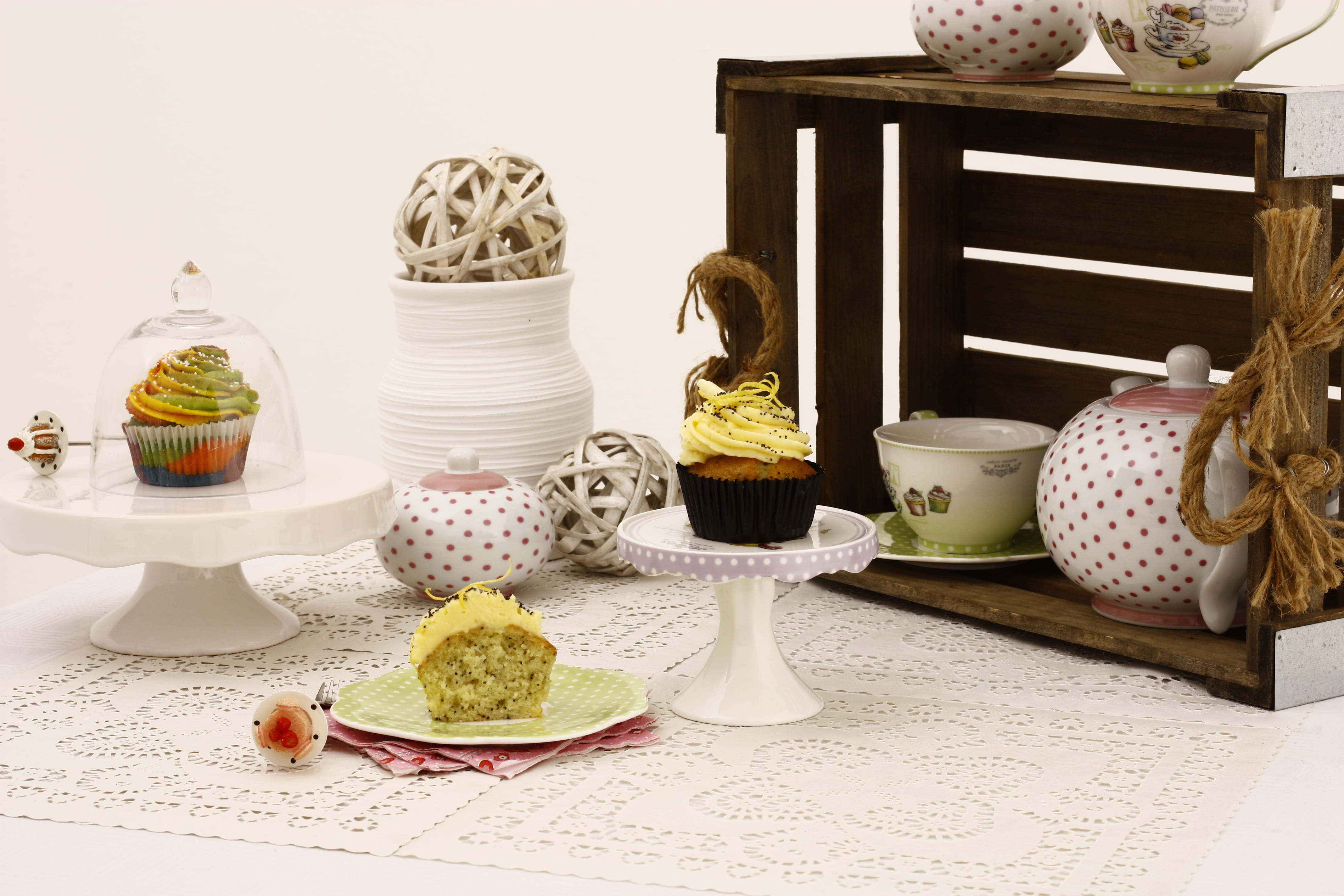 indoors, mug, confectionery, container, cupcake, sandton, food, human representation, art and craft, tea cup, pattern, wynberg, no people, plate, dessert, HD Wallpaper