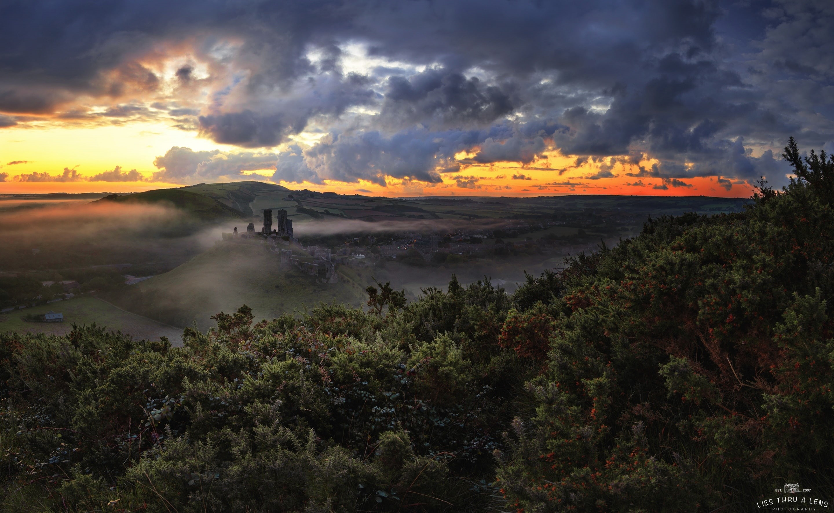 outdoors, Family, smoke - physical structure, tranquility, dorset, Clouds, plants, environment, Castle, Dawn, corfe, nature, plant, green, Blue, tranquil scene, HD Wallpaper
