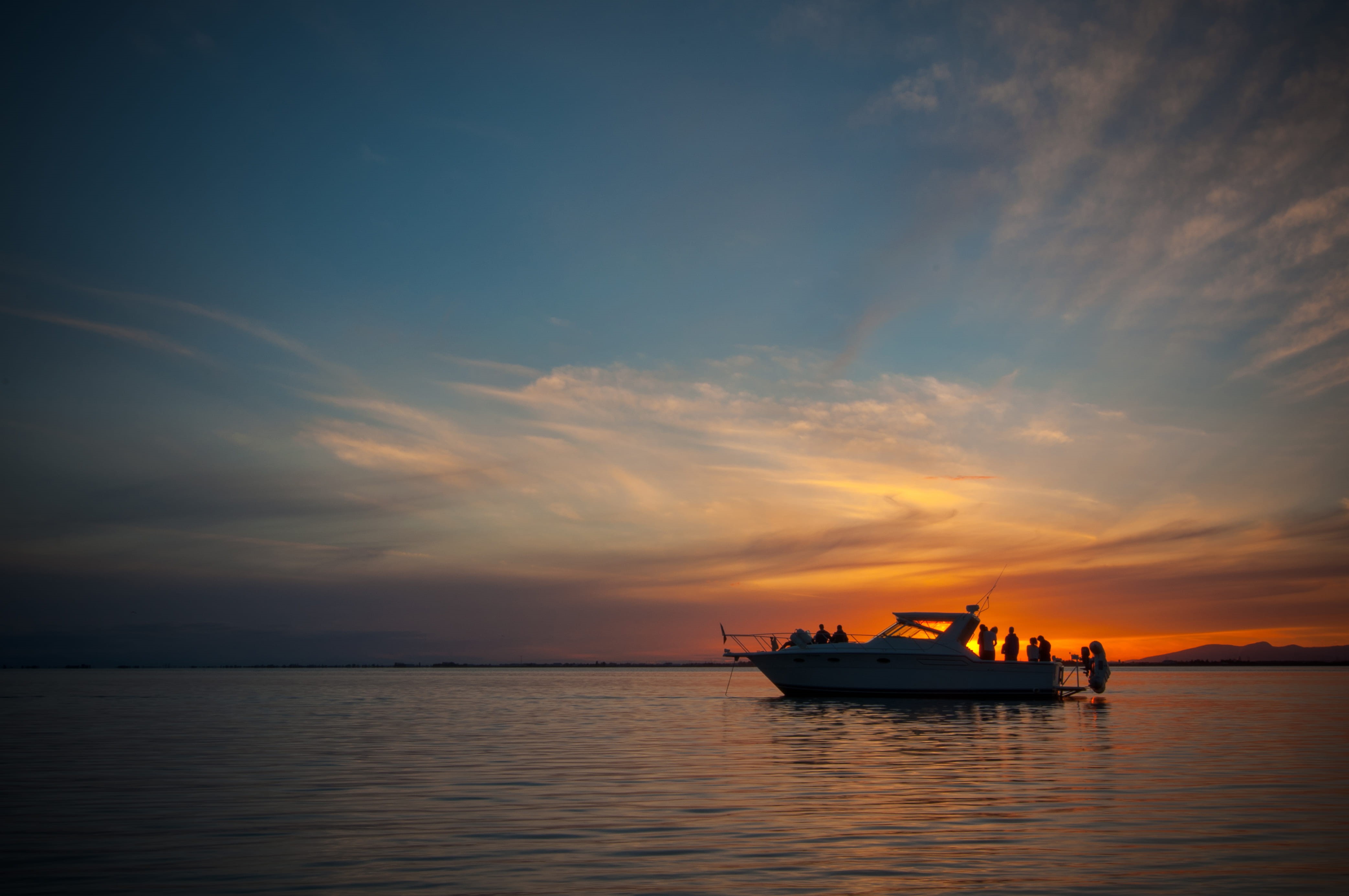 fishing boat, waterfront, travel, drink, pacific, yacht, sky, british columbia, horizon over water, cloud - sky, transportation, 4K, scenics - nature, HD Wallpaper