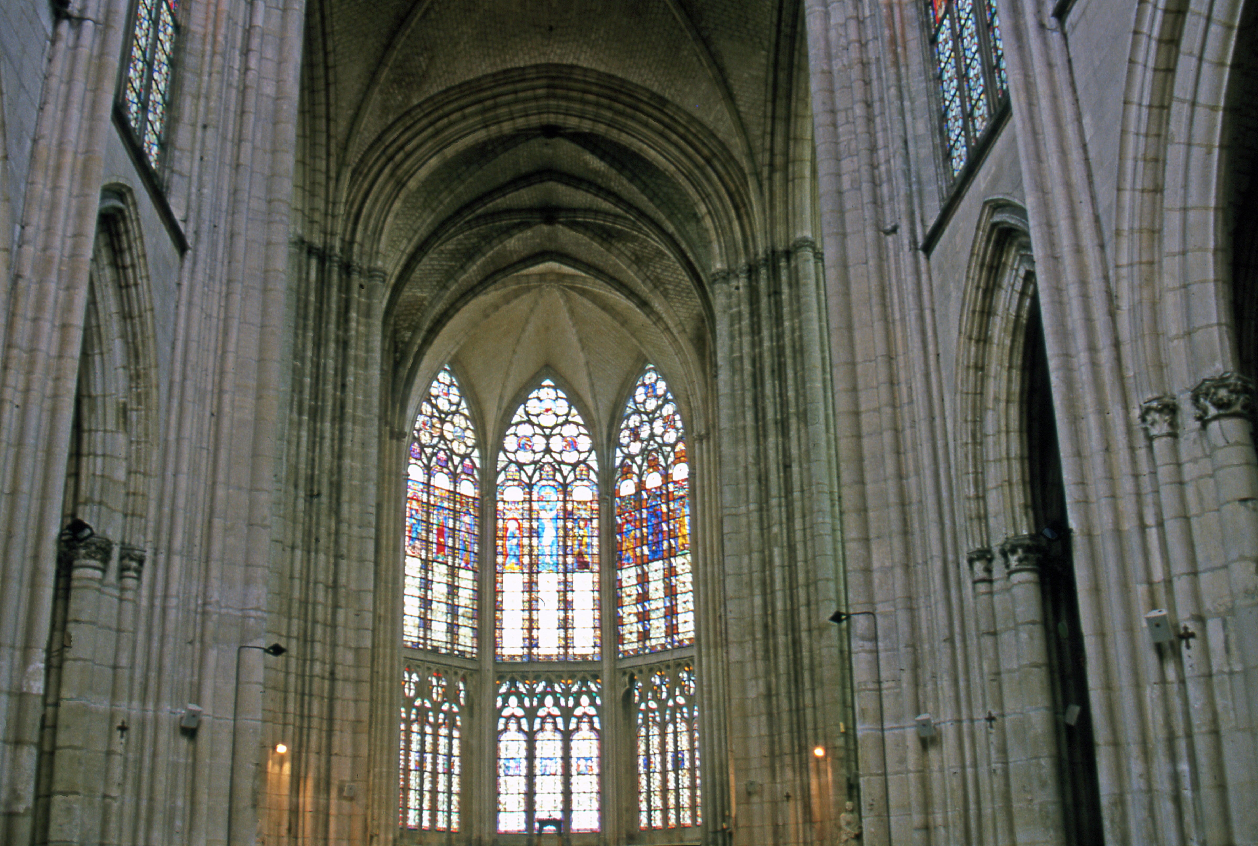 belief, built structure, building exterior, glass - material, no people, architectural column, gothic style, abbey, st-urbain, place of worship, window, HD Wallpaper