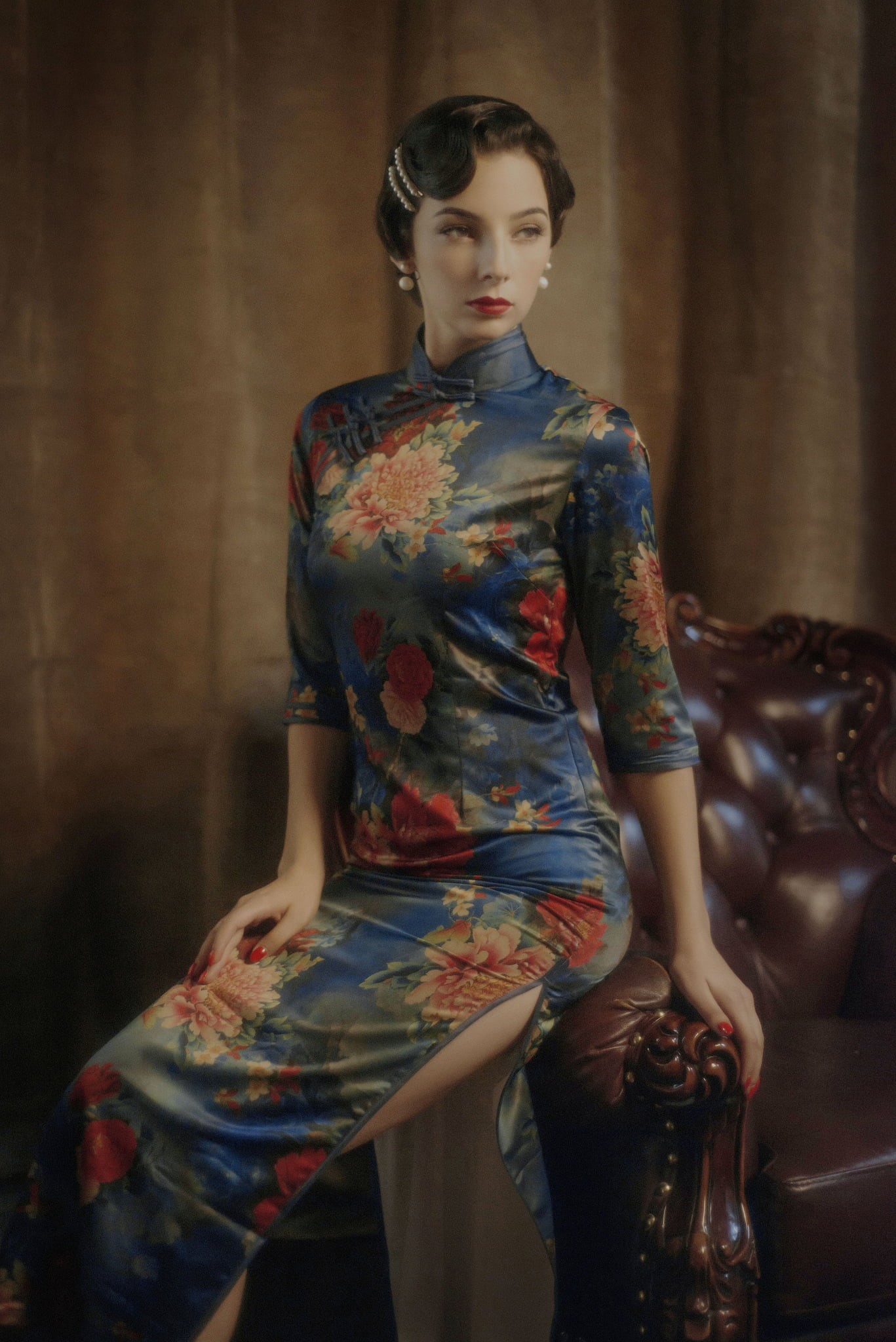 red, Cheongsam, s, elegance, beautiful people, traditional, photographer, floral pattern, brown hair, three quarter length, looking at camera, young women, Phone HD Wallpaper