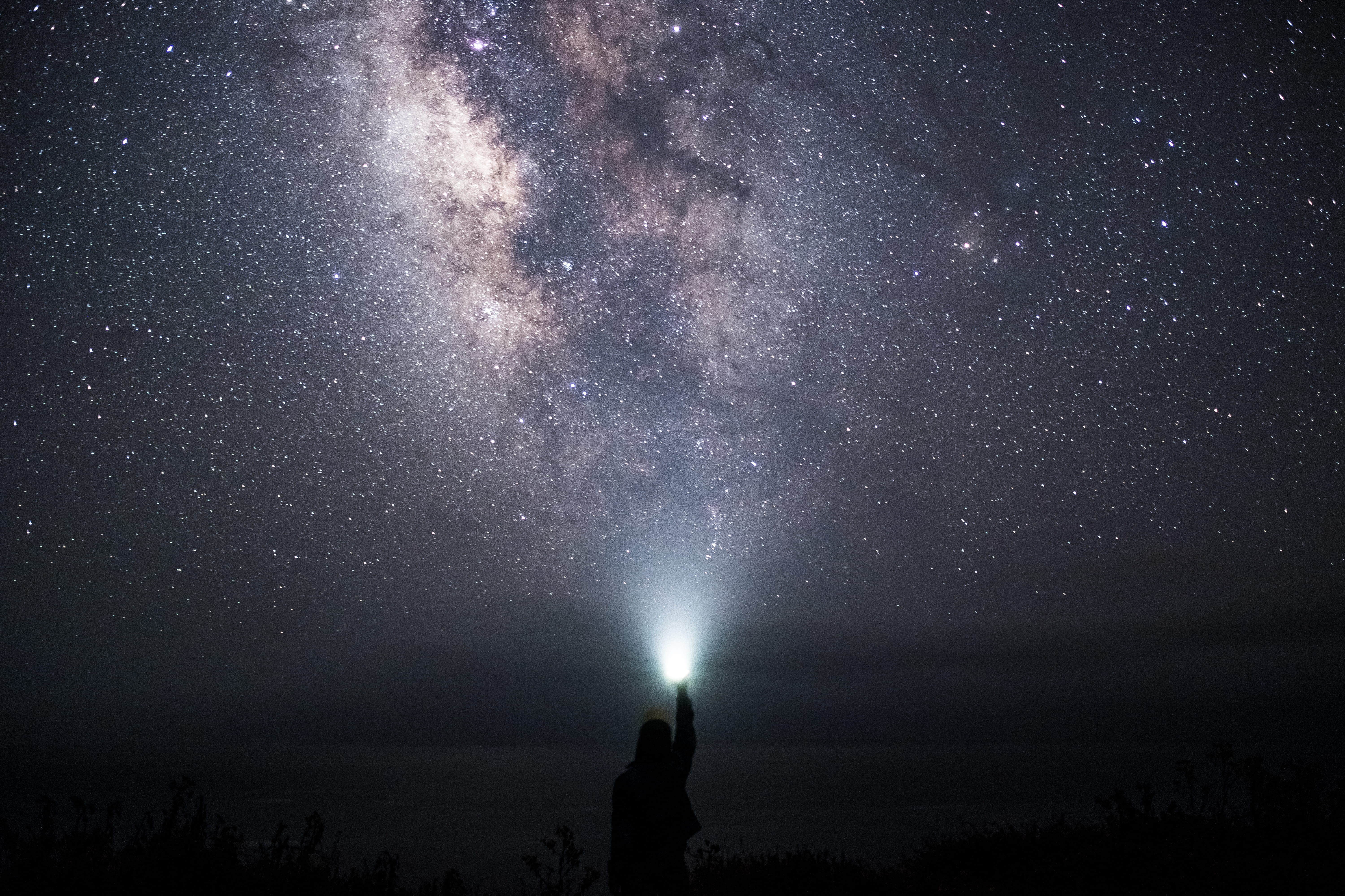 milkway, standing, photo, dark, star field, milky way, stars, space, way, darkness, sky, beauty in nature, tranquil scene, tranquility, outdoors, vía láctea, HD Wallpaper