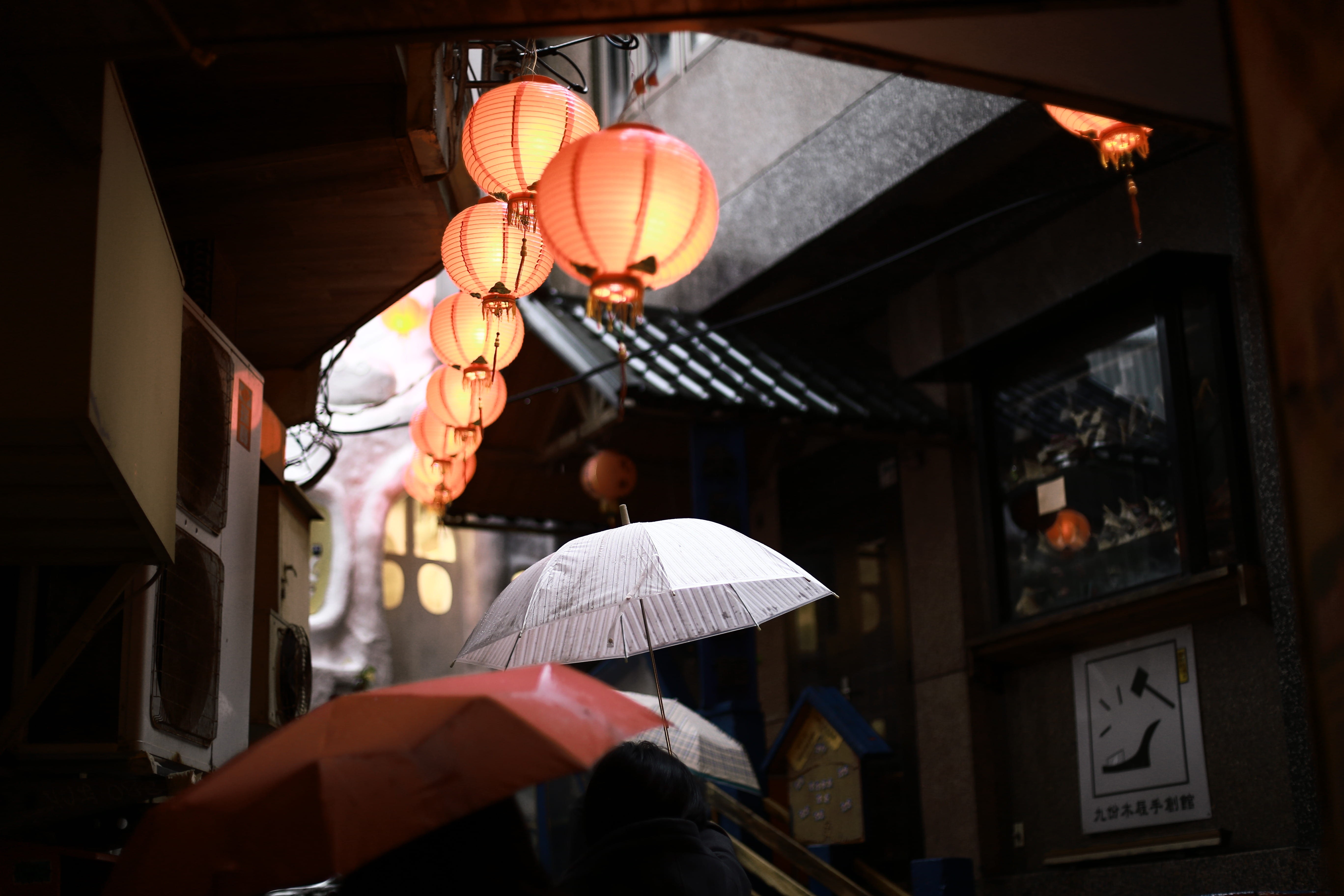 architecture, handheld, place of worship, metropolis, food court, canopy, lamp, town, umbrella, city, white, adult, 5K, lighting equipment, outdoors, garden umbrella, HD Wallpaper