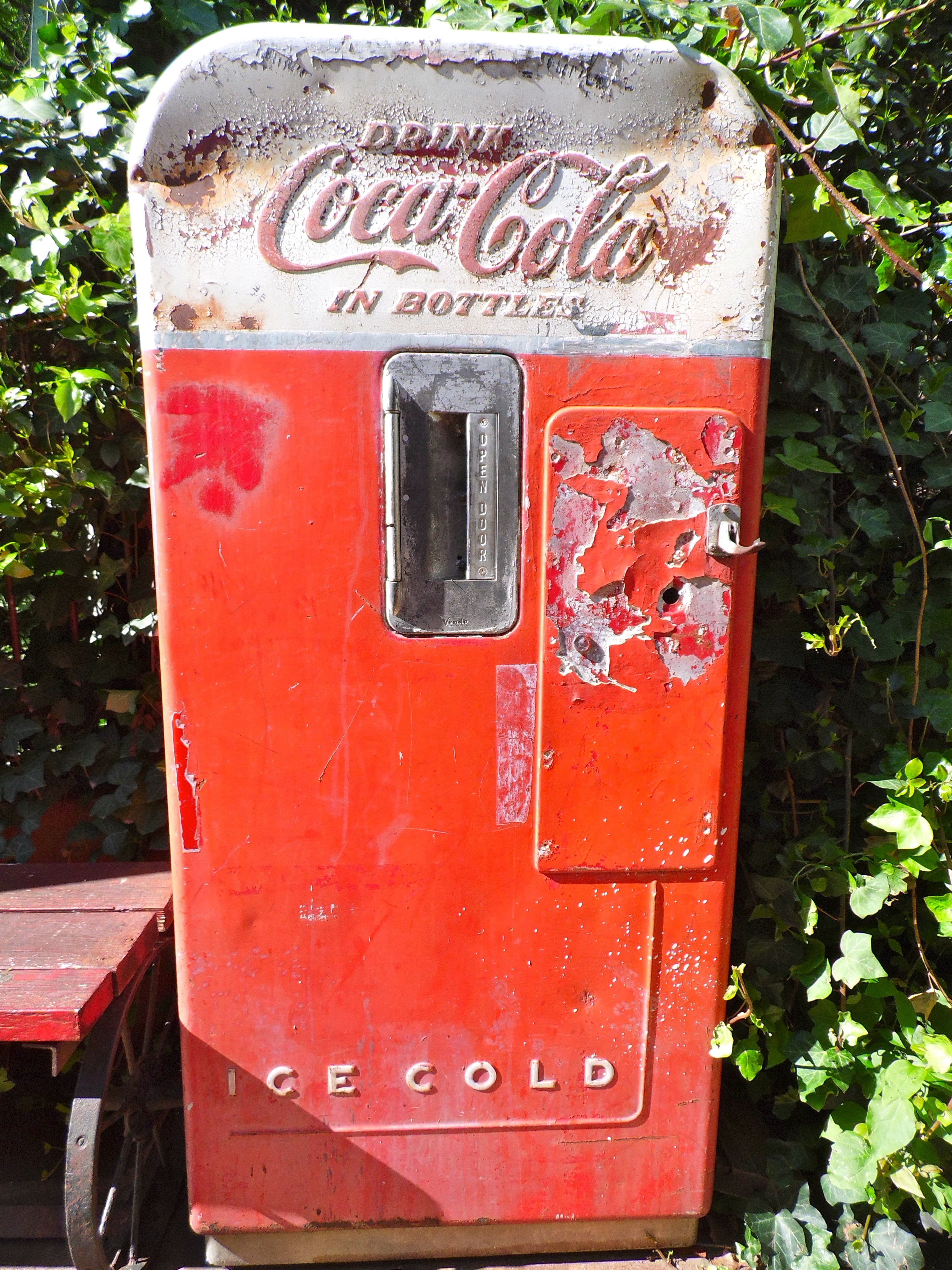 soda, 4K, day, mail, pay phone, nature, antique, close-up, coke machine, tree, convenience, red, text, coca cola, vending machines, plant, telephone booth, Phone HD Wallpaper