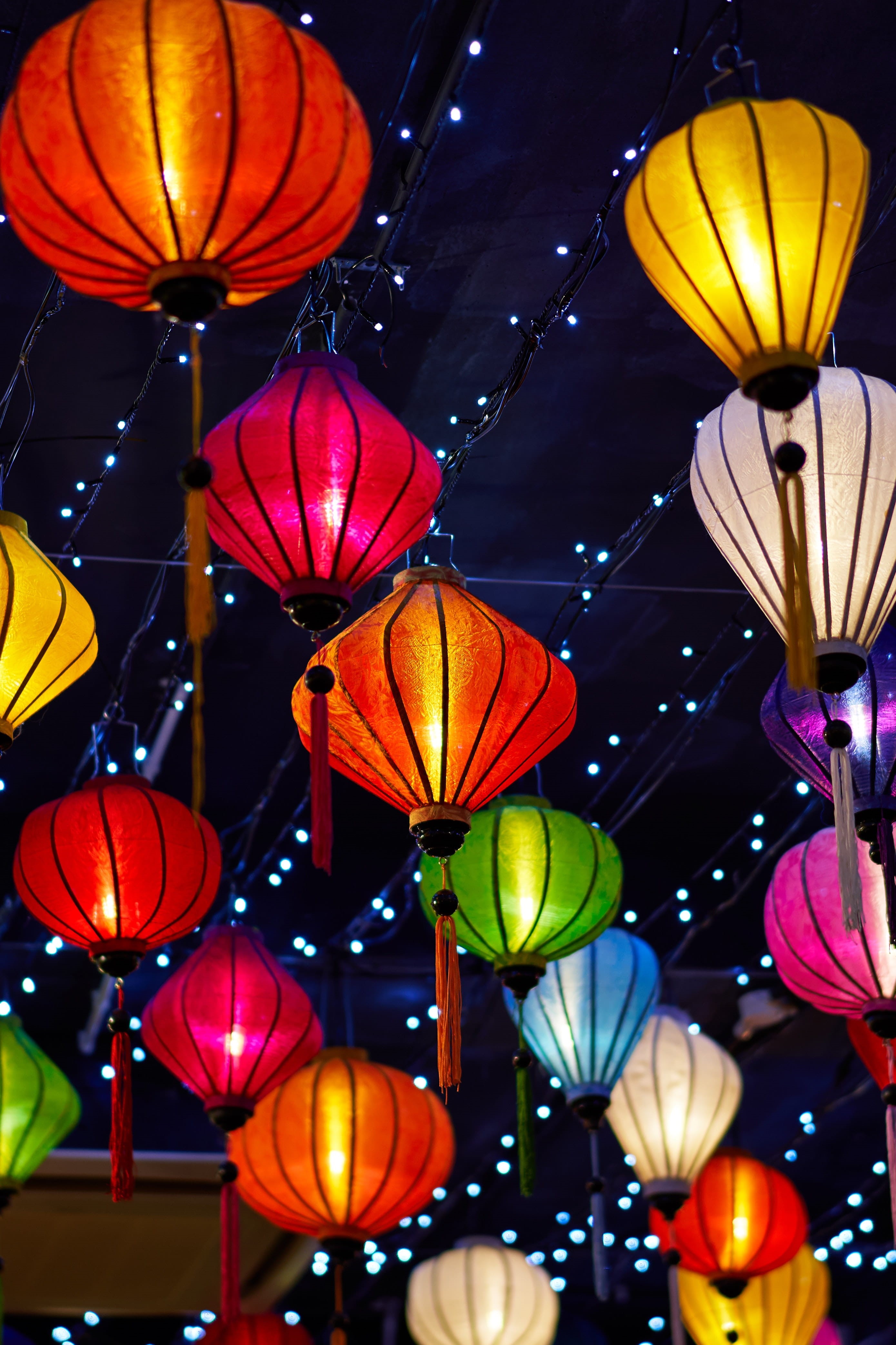 chinese new year, hanging, shop, red, lighting, ceiling, outdoors, night, vietnam, decoration, assorted, traditional festival, chinese lantern festival, Phone HD Wallpaper
