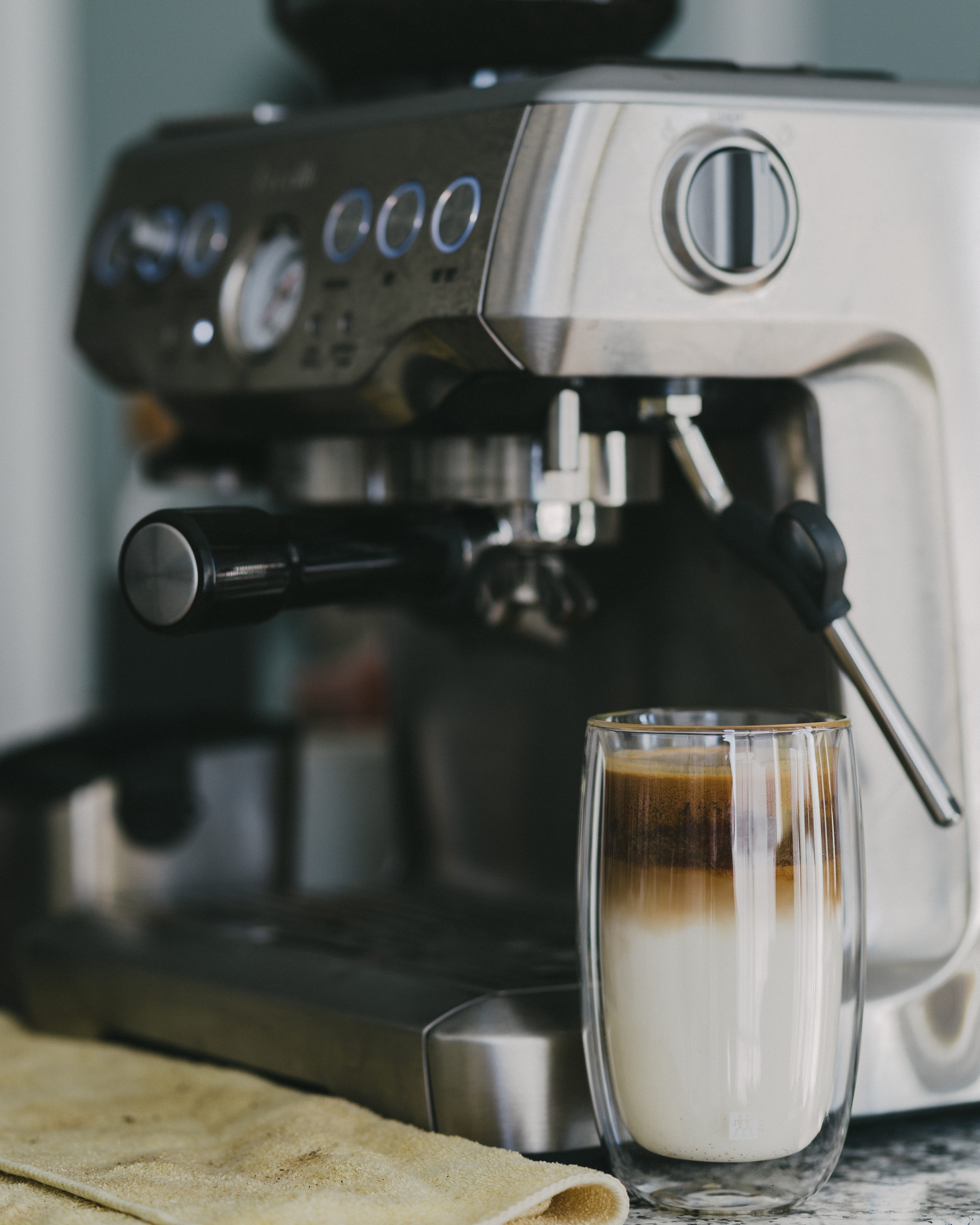cafeteria, latte, female, toaster, no people, close-up, food and drink, appliance, machine, mug, glass, electronics, french door, 4K, indoors, drink, coffee - drink, Phone HD Wallpaper