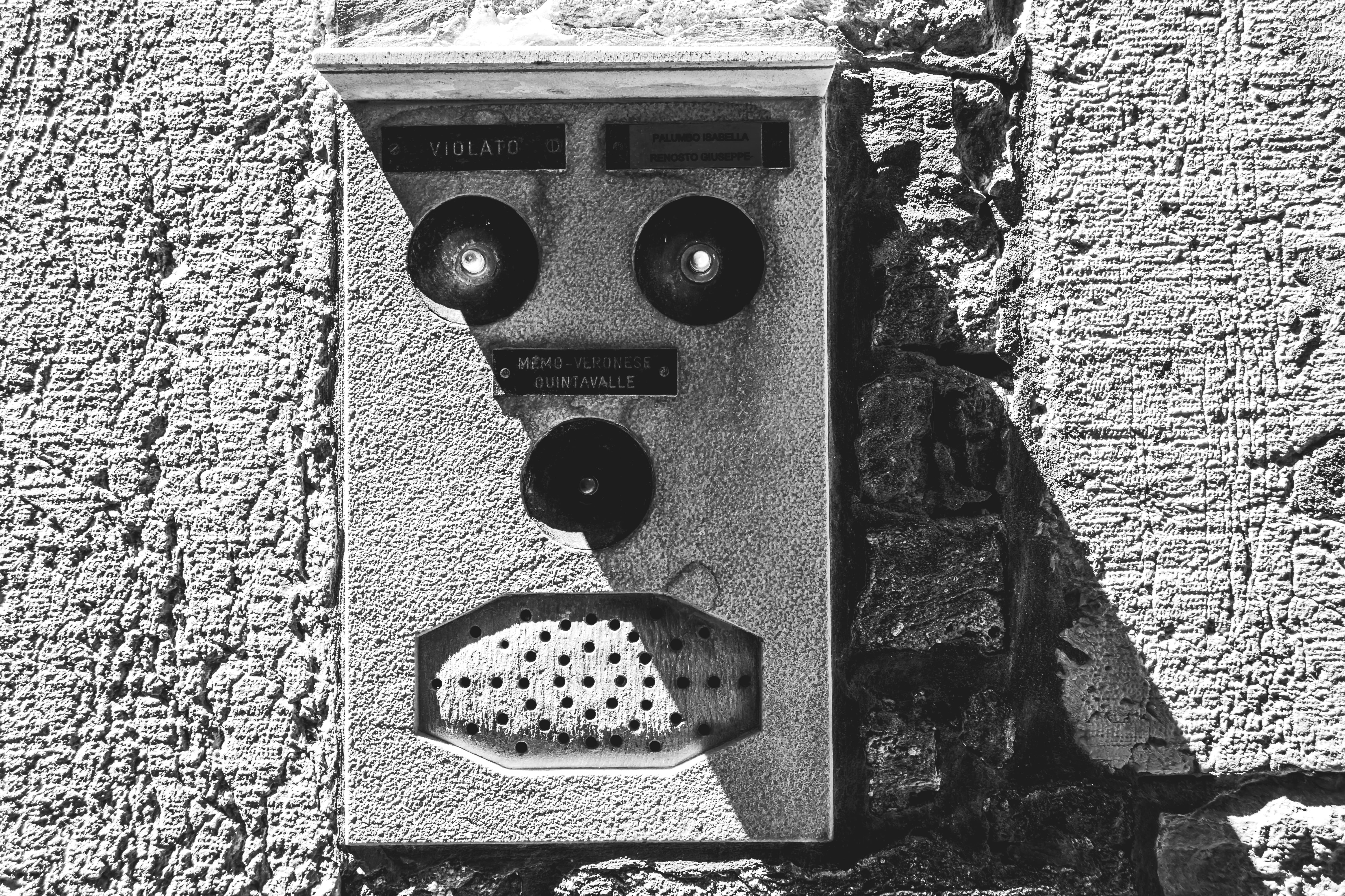 connection, outdoors, wall, what are your looking at?, metal, hole, venice, italy, close-up, day, wall - building feature, shape, stone wall, nature, textured, HD Wallpaper