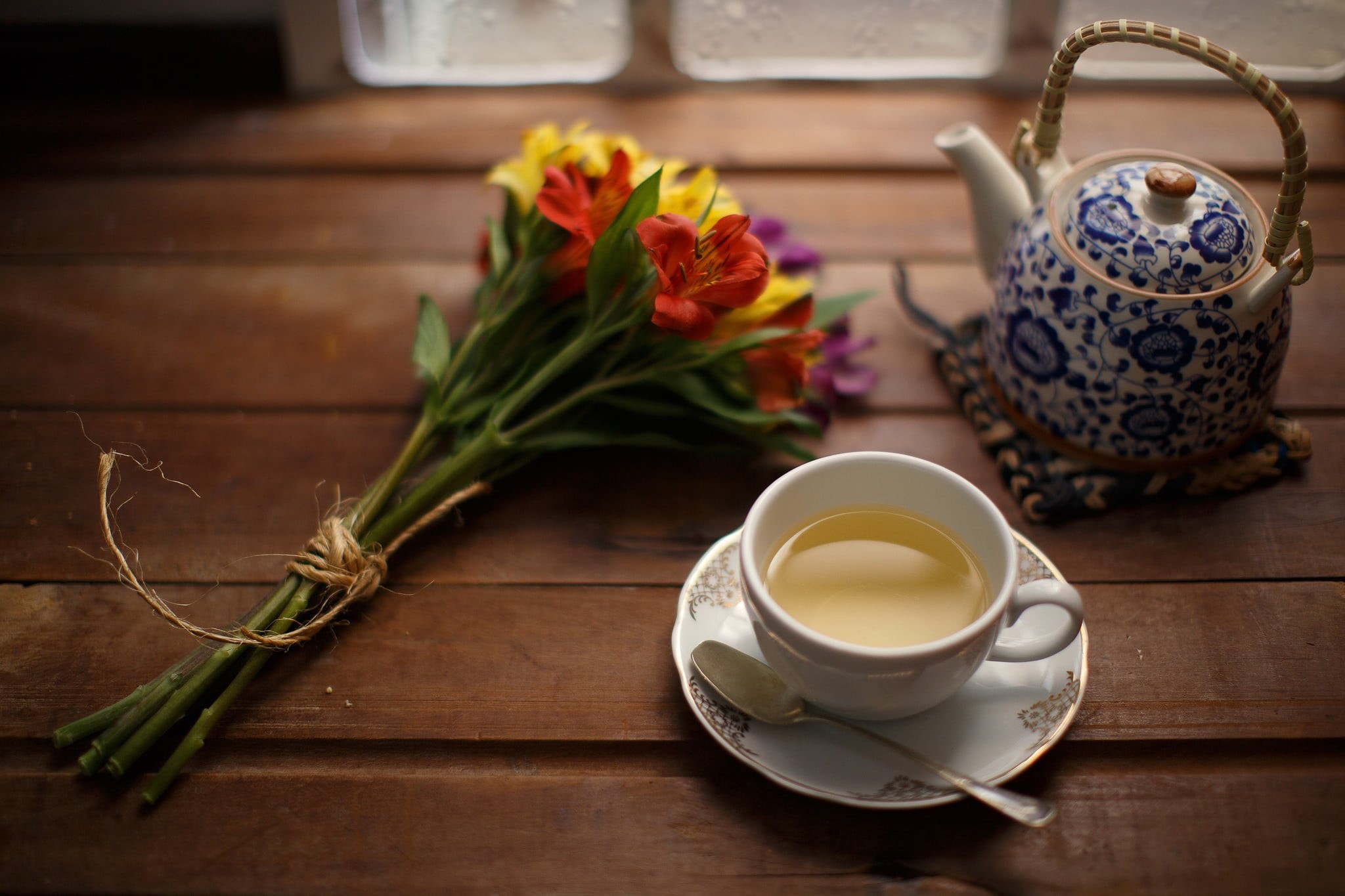 mug, red, teacup, bouquet, flowers, photography, cup, white, still life, tea cup, teapot, food, yellow, coffee - drink, table, set, flower, hot drink, indoors, HD Wallpaper