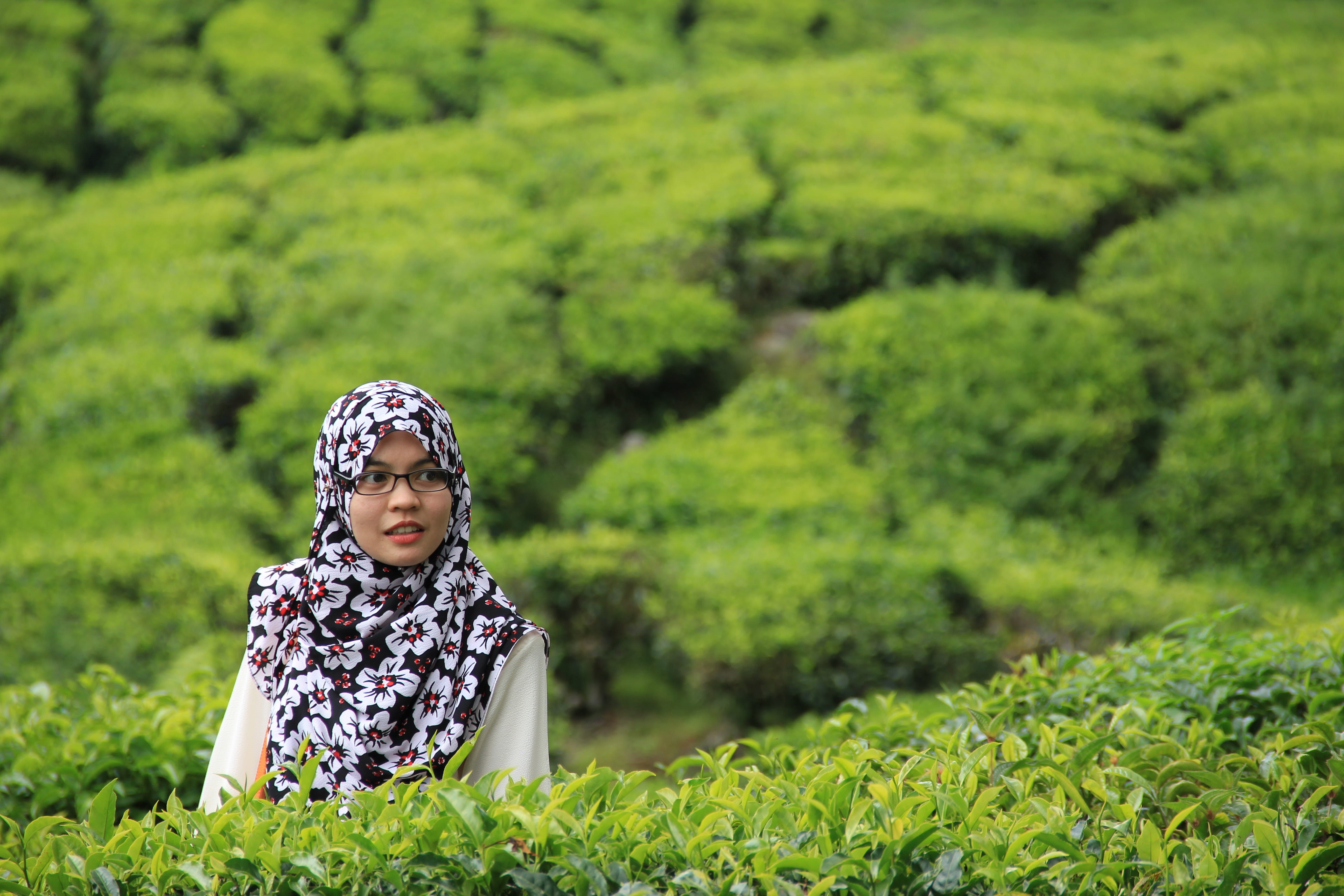 front view, land, 5K, cameron highlands, offspring, one person, females, malaysia, portrait, cameronhighlands, nature, child, field, women, casual clothing, HD Wallpaper